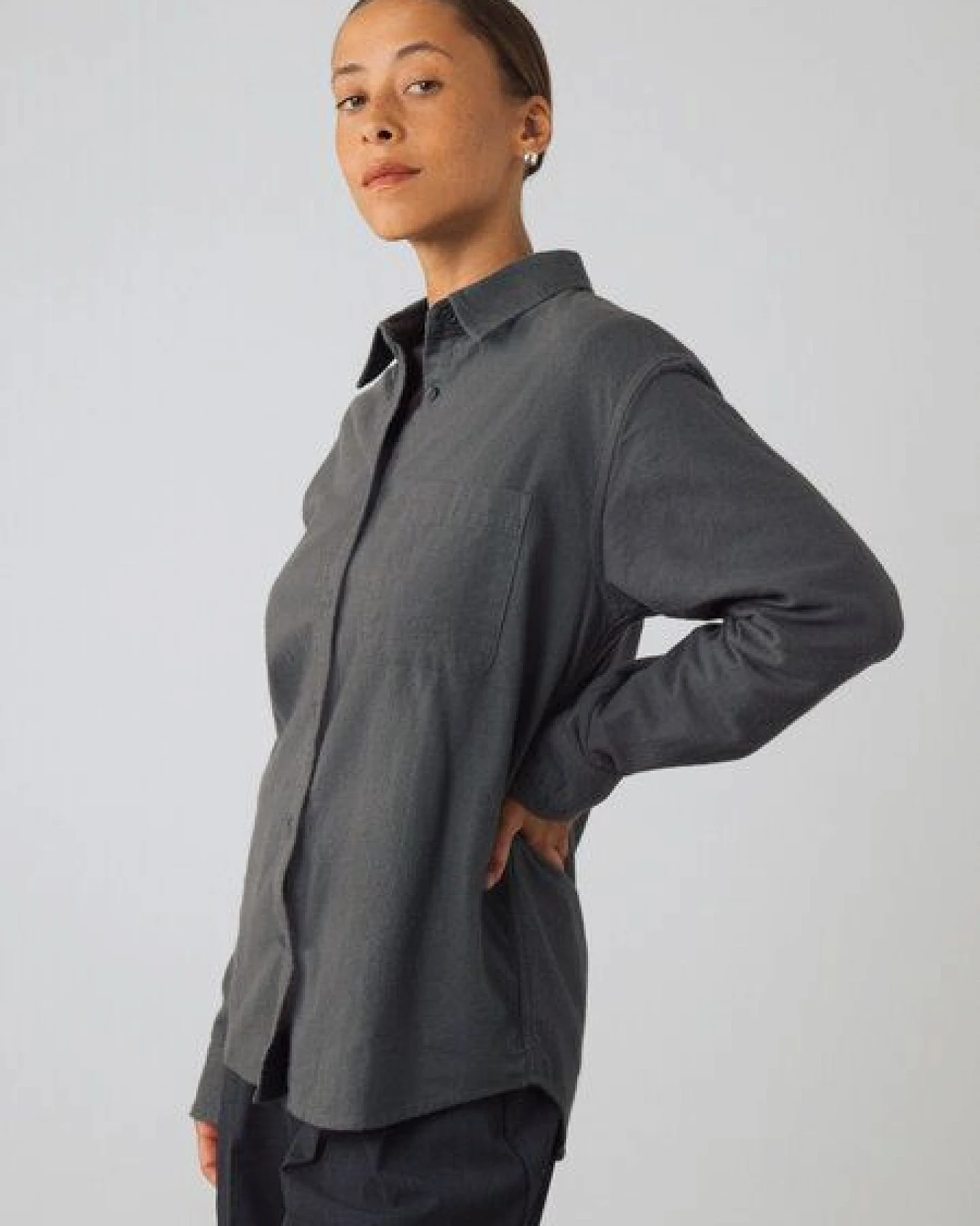 Honest Basics Damen Flanellhemd aus Bio-Baumwolle – Ansicht 4