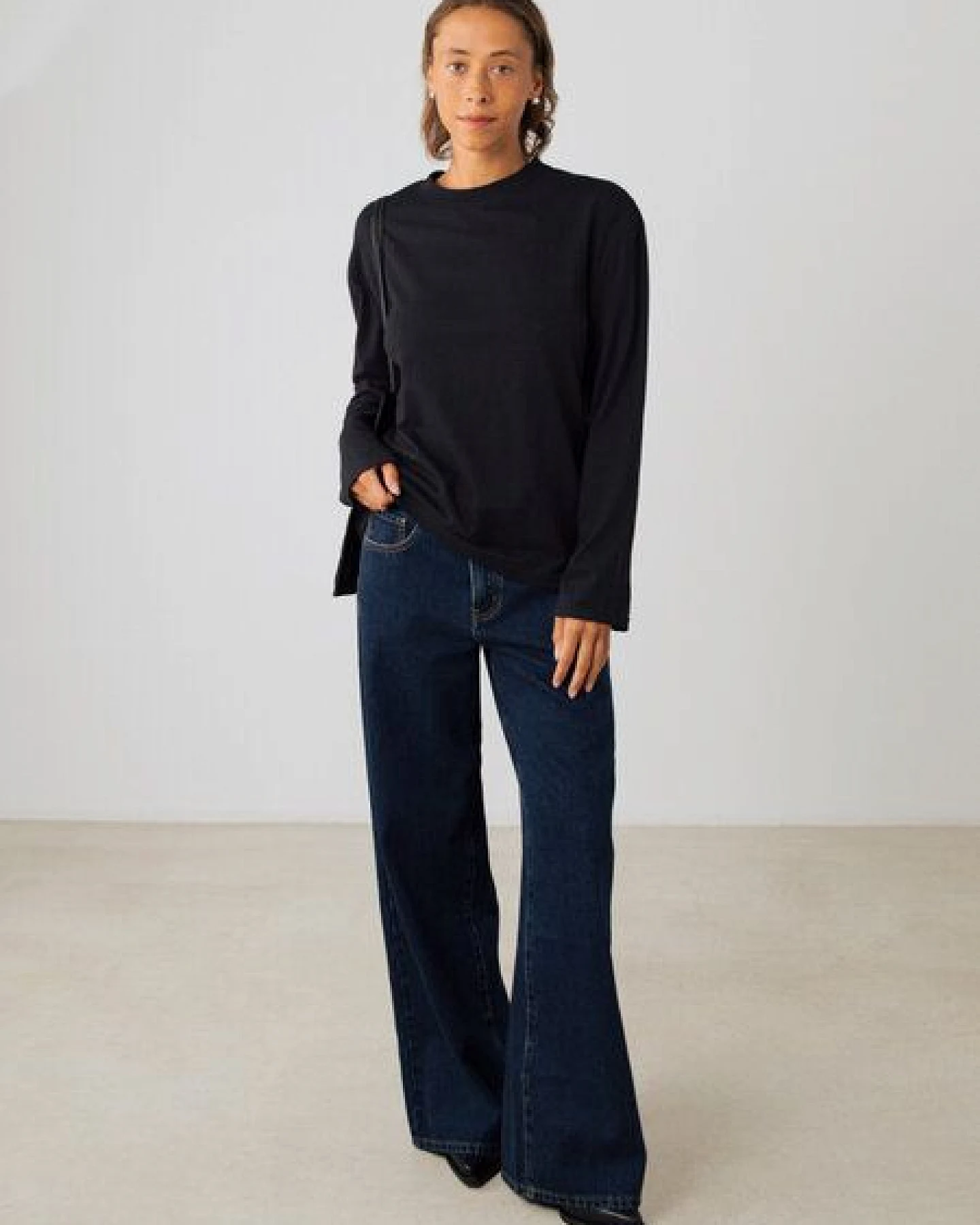 Honest Basics OG Langarmshirt aus Bio- und recycelter Baumwolle – Ansicht 4