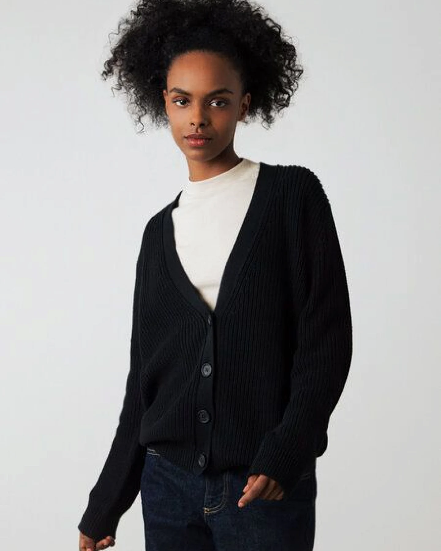 Honest Basics Damen Grobstrick Cardigan aus 100% Bio-Baumwolle – Ansicht 2
