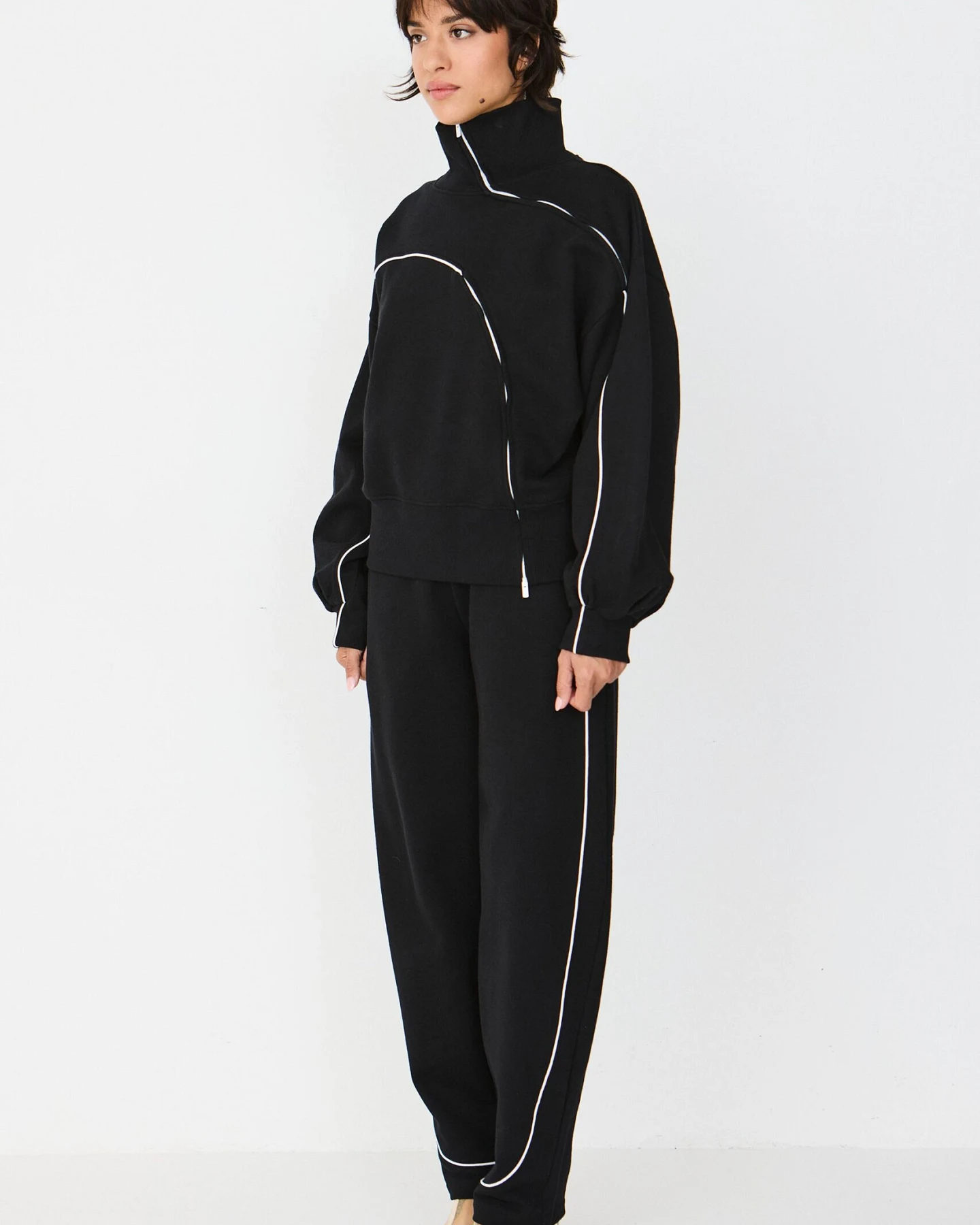 SKFK Damen vegan Sweatshirt Locker Geschnitten Mit Asymmetrischem Reißverschluss, Elisene, Schwarz – Ansicht 2