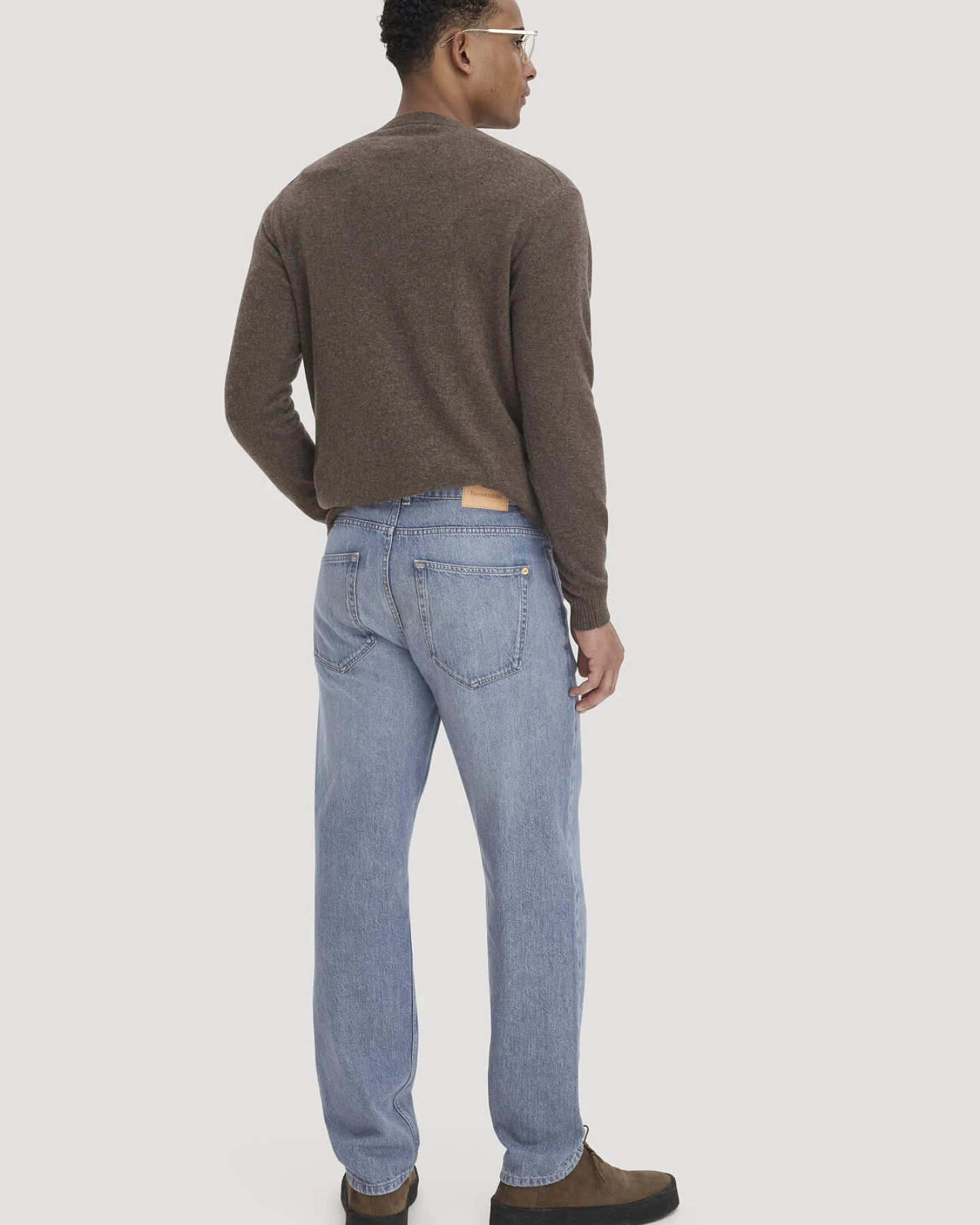 hessnatur Herren Jeans MADS Relaxed aus Bio-Denim mit recycelter Baumwolle - blau - Größe 31/32 – Ansicht 2