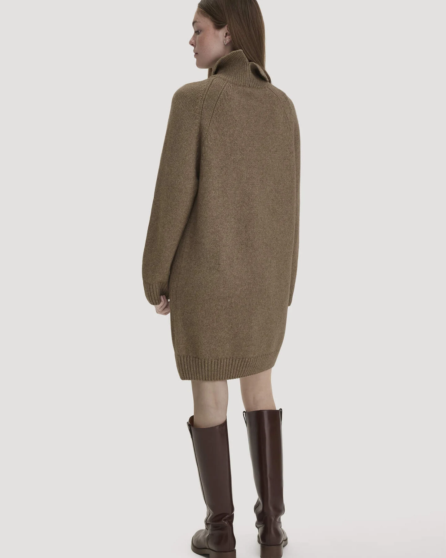 hessnatur Damen Strickkleid Relaxed aus Bio-Merinowolle mit Bio-Baumwolle - braun - Größe L – Ansicht 2