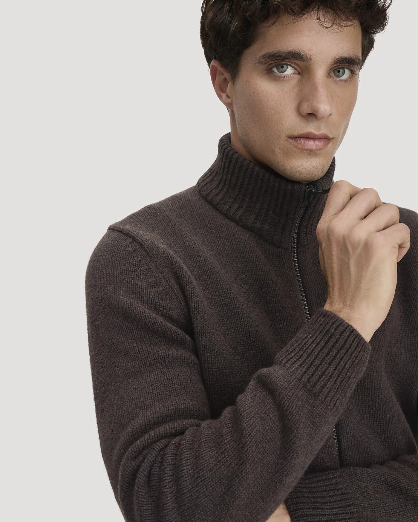 hessnatur Herren Strick Jacke Regular aus Bio-Merinowolle mit Bio-Baumwolle - braun - Größe XXL – Ansicht 4