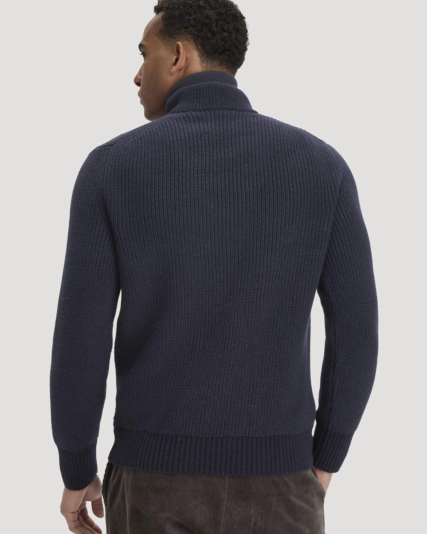 hessnatur Herren Rhön Double Knit Troyer Relaxed aus regionaler Schurwolle mit Bio-Baumwolle - blau - Größe S – Ansicht 3