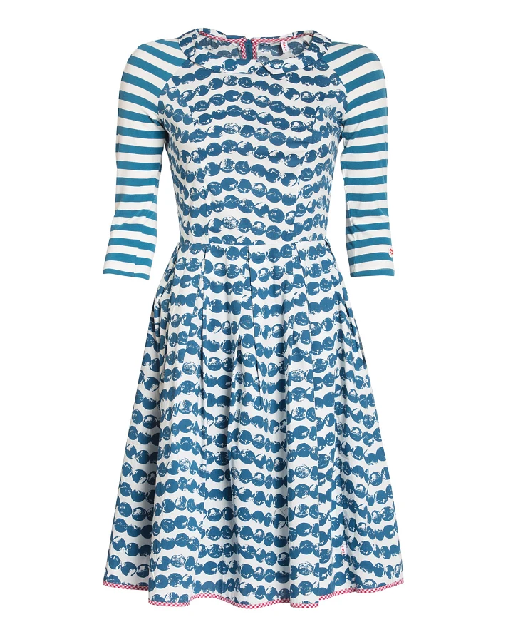 Baumwollkleid singing in the spring