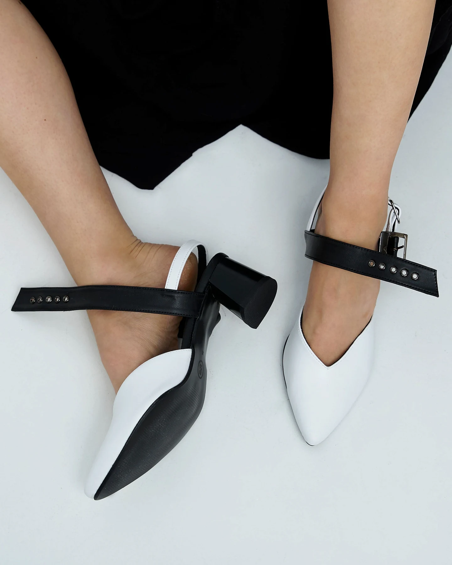 BOHEMA Damen vegan Pumps Marilyn Offener Absatz Stilettos B&W – Ansicht 2