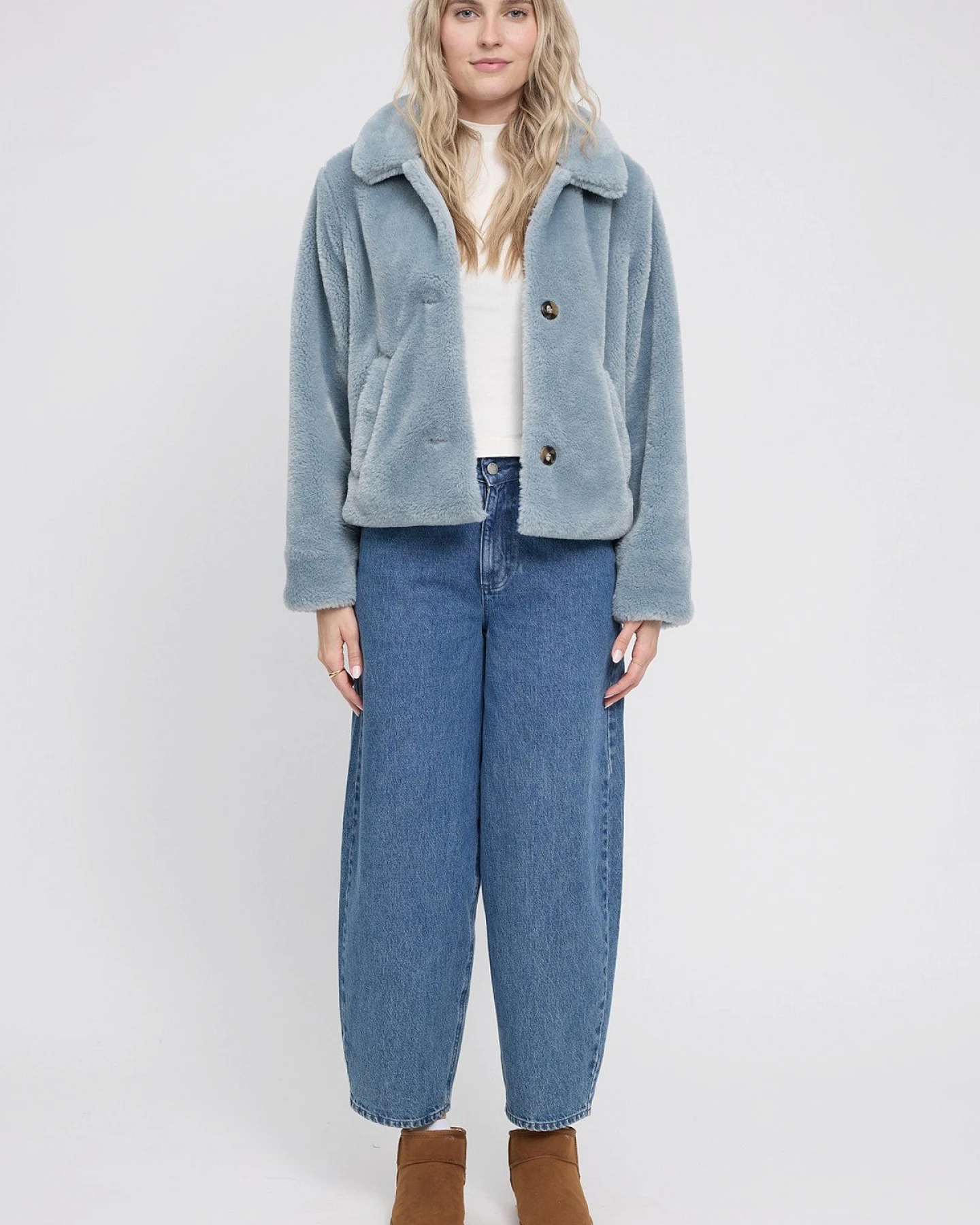 Jacke Faux-Fur Button Blau – Ansicht 2