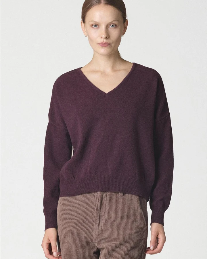 Merino Strickpullover mit V-Ausschnitt Modell: Vanessa