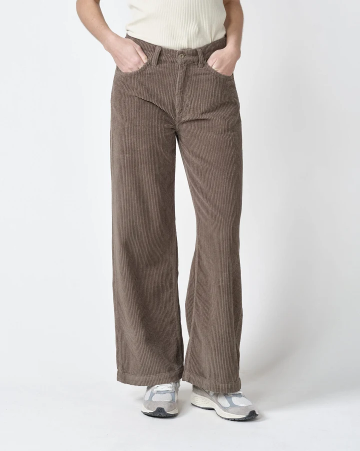 Straight Leg Cordhose Modell: Amelia GOTS