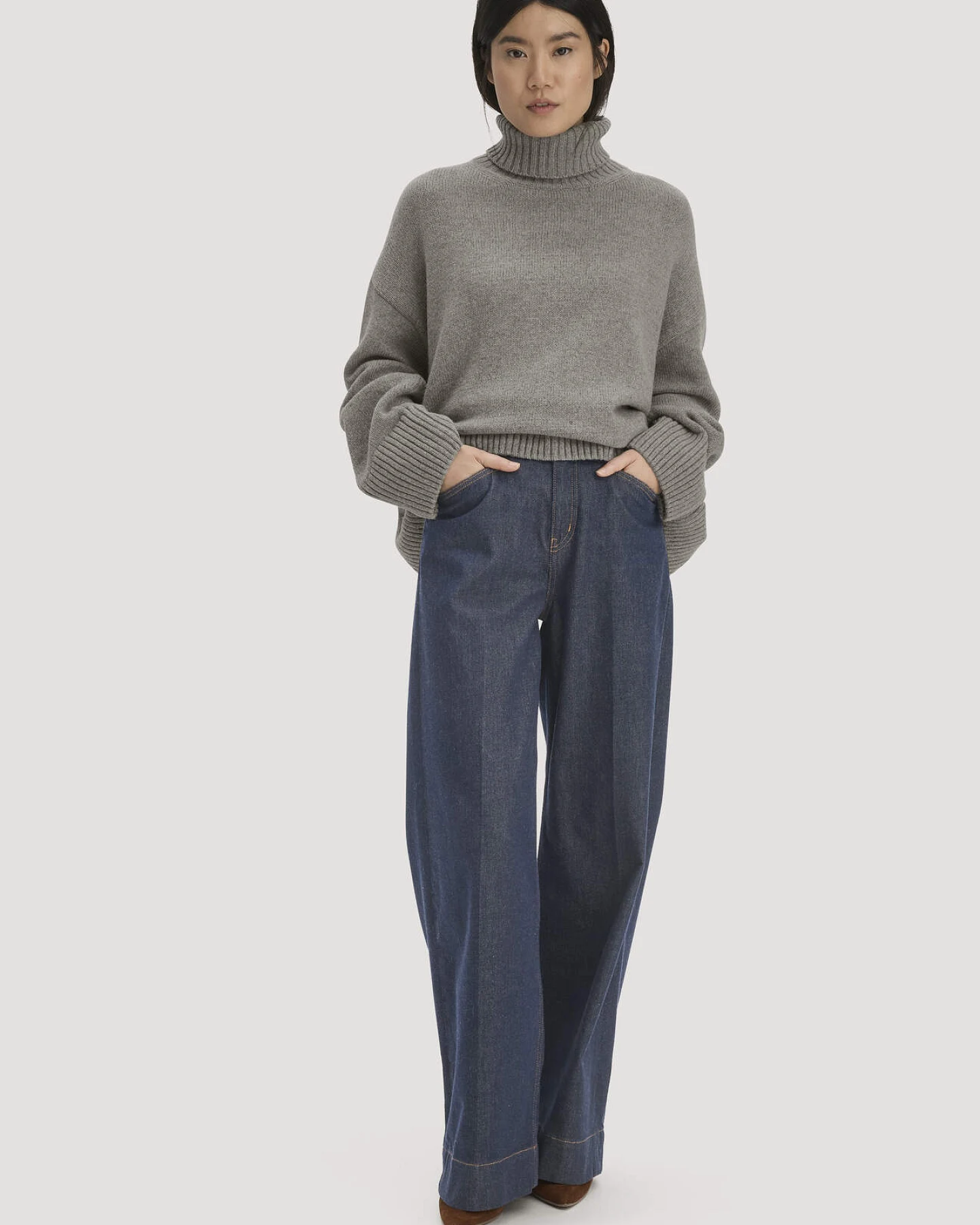hessnatur Damen Strick Pullover Oversize aus Bio-Merinowolle mit Bio-Baumwolle - grau - Größe onesize – Ansicht 2