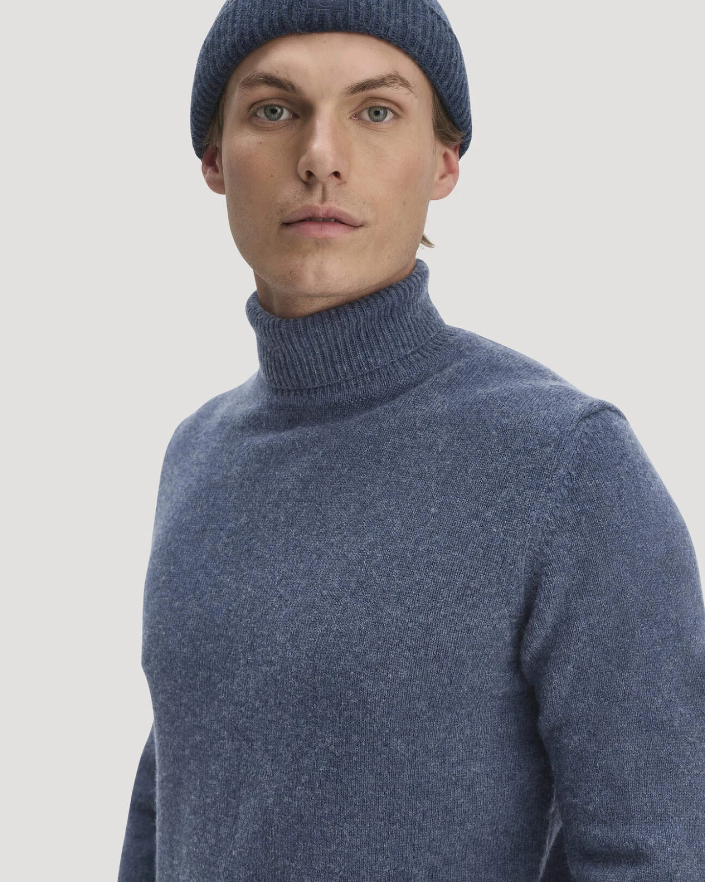 hessnatur Herren Rollkragen-Pullover Regular aus Bio-Merinowolle und Bio-Baumwolle - blau - Größe XXL – Ansicht 4