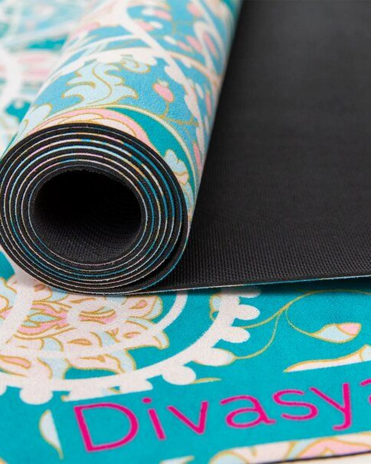 Divasya Reise Yogamatte aus Naturkautschuk & recycelter Mikrofaser – Ansicht 4