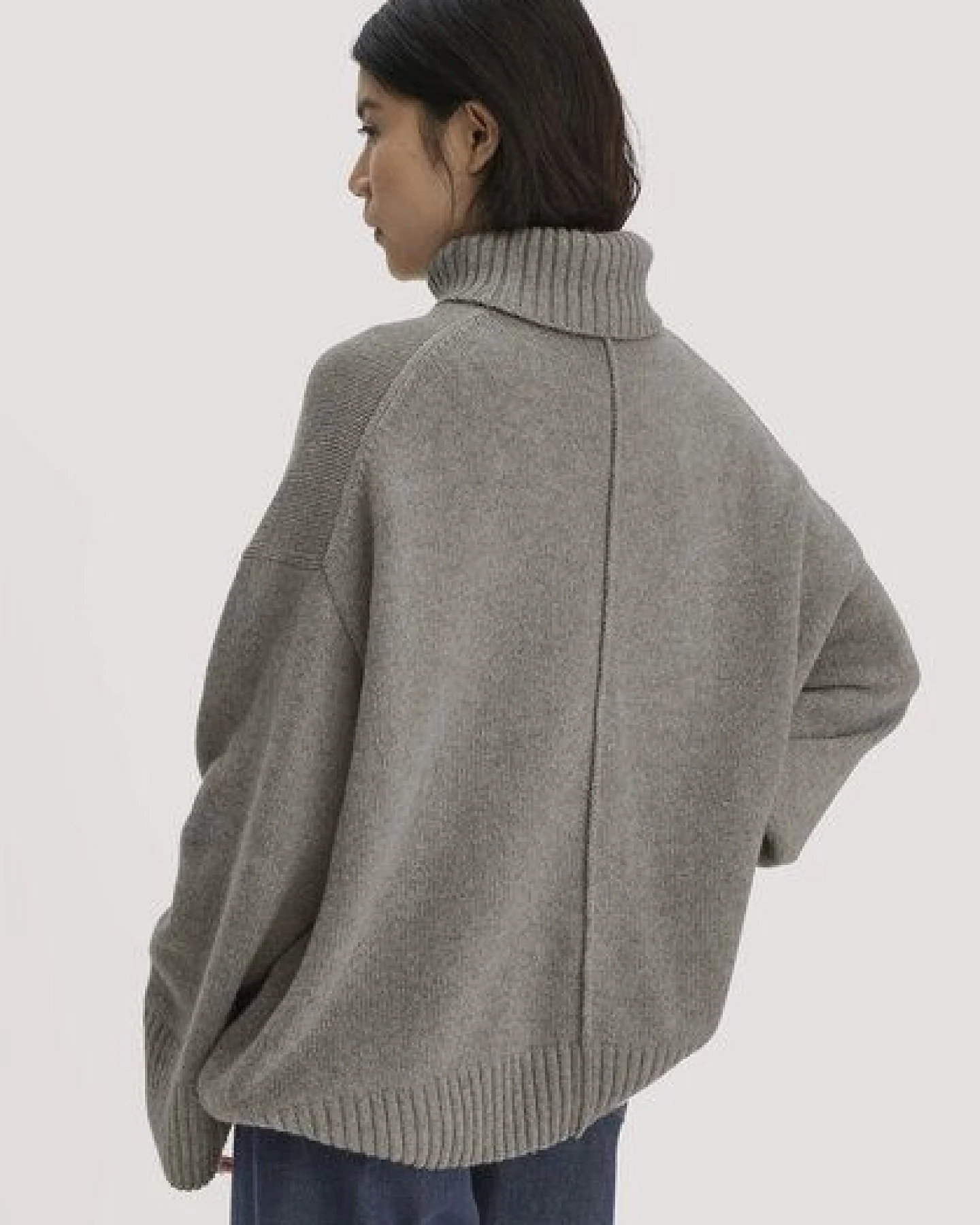 hessnatur Strick Pullover Oversize aus Bio-Merinowolle mit Bio-Baumwolle – Ansicht 2