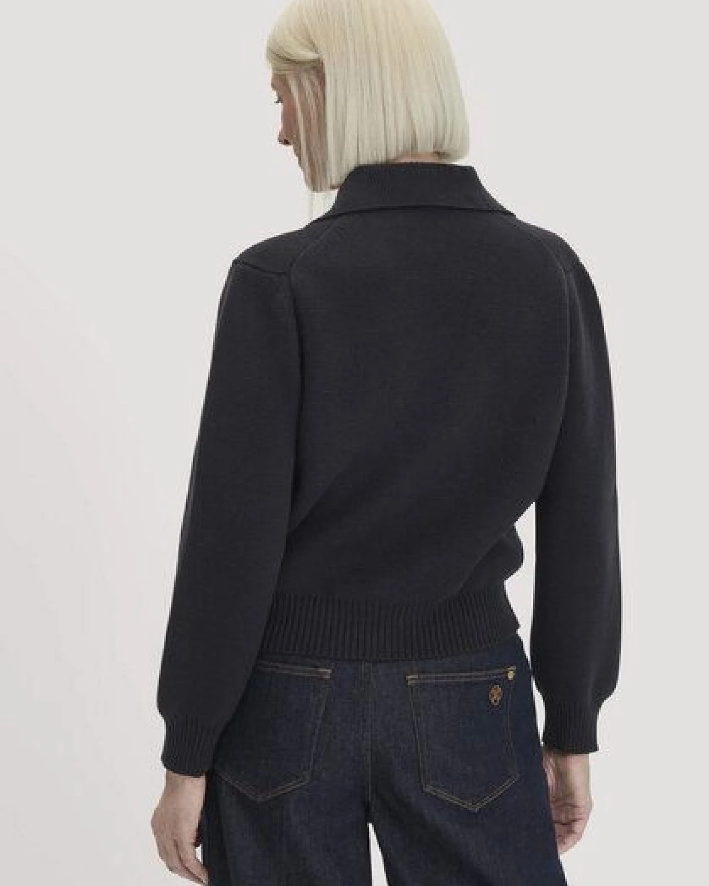 hessnatur Strickjacke Relaxed aus Bio-Baumwolle mit Schurwolle – Ansicht 2