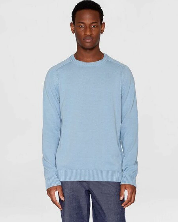 KnowledgeCotton Apparel Strickpullover CREW NECK aus Bio-Baumwolle, Dusty Blue Melange