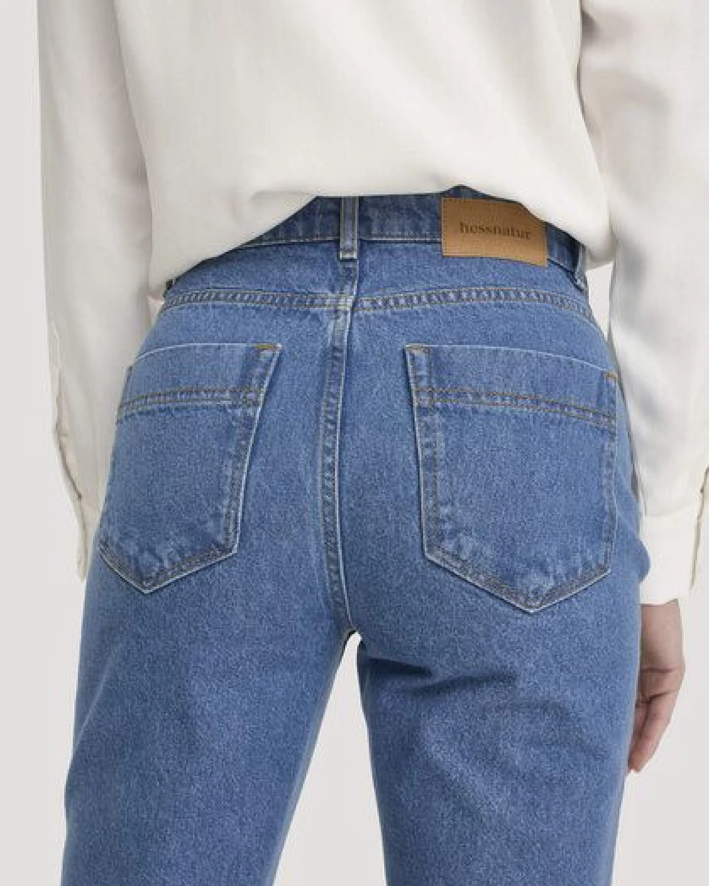 hessnatur Jeans Flared Leg aus reiner Bio-Baumwolle – Ansicht 2