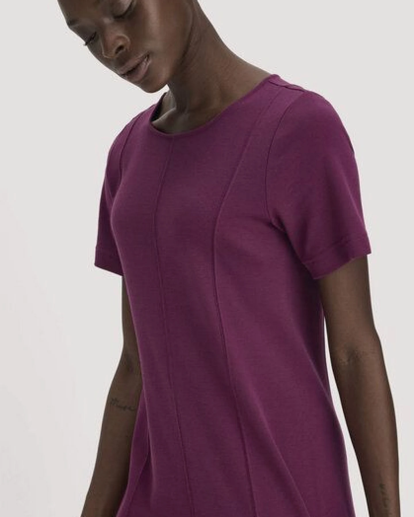 hessnatur Jersey Kleid Kniebedeckend Slim aus reiner Bio-Baumwolle – Ansicht 2