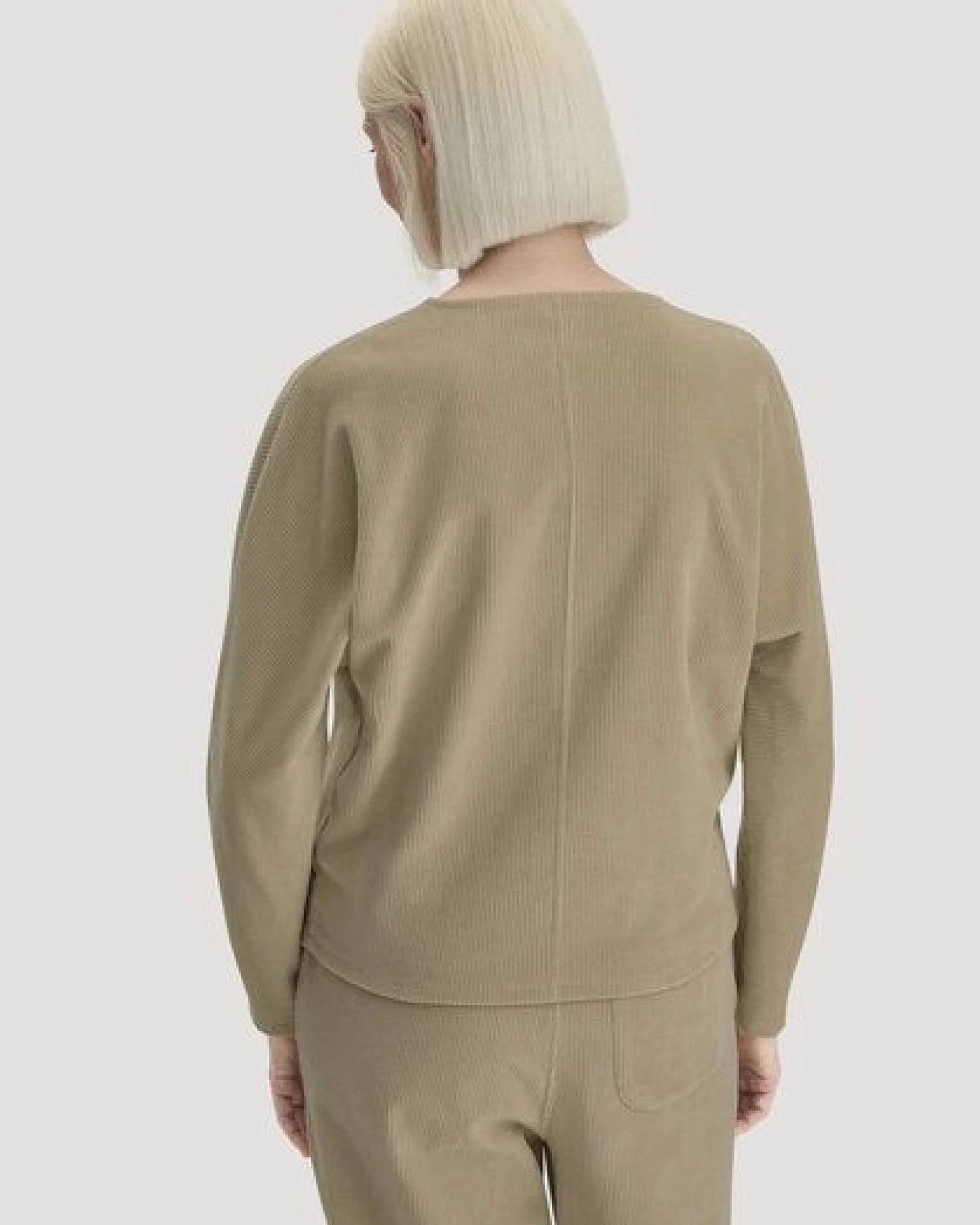 hessnatur Longsleeve Oversized aus reiner Bio-Baumwolle – Ansicht 2