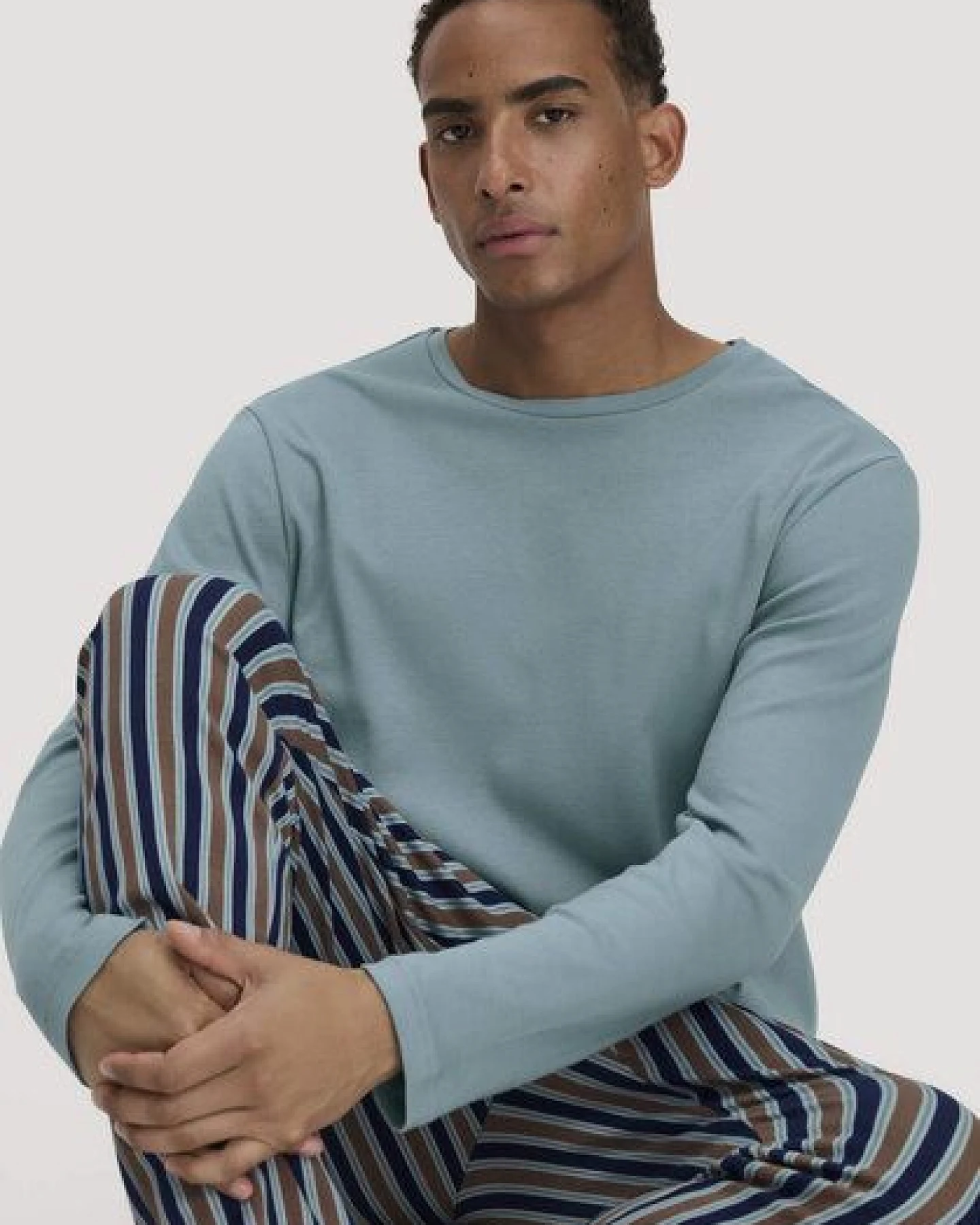hessnatur Schlafshirt PURE COTTON aus reiner Bio-Baumwolle – Ansicht 4