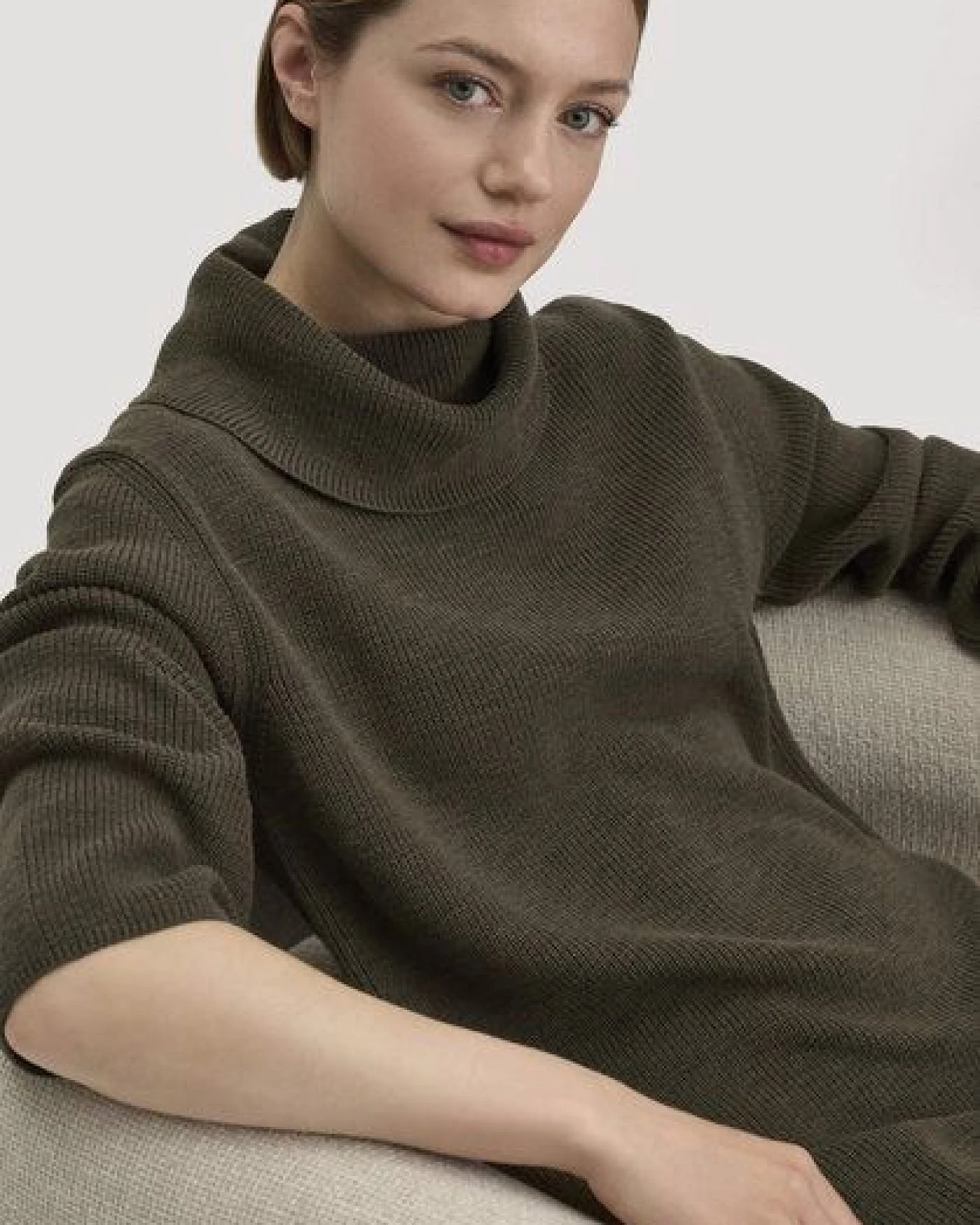 hessnatur Strickkleid Relaxed aus reiner Bio-Baumwolle – Ansicht 2
