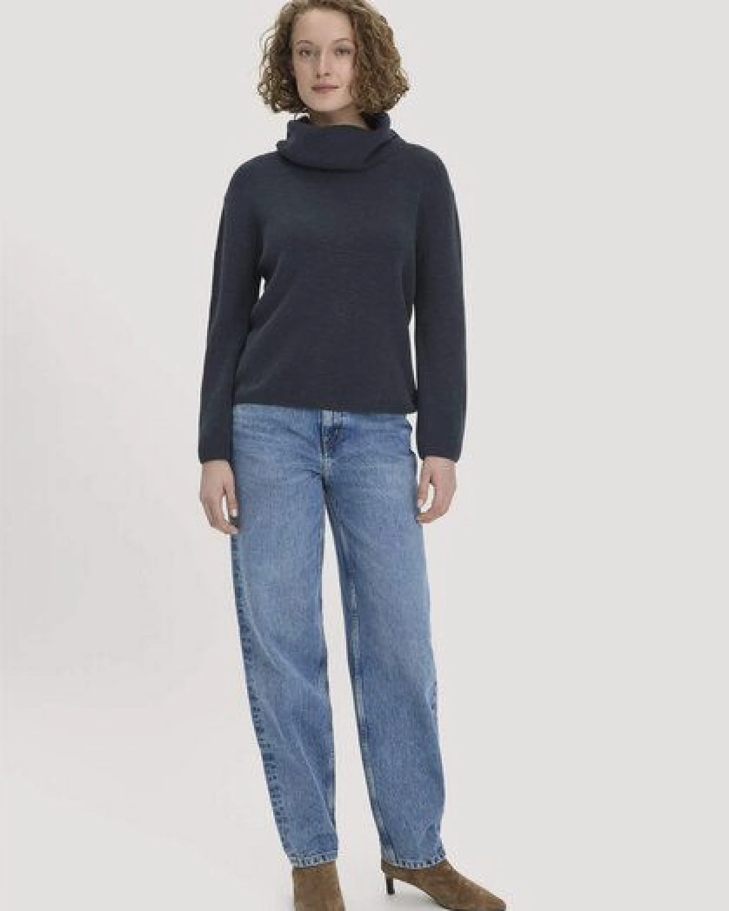 hessnatur Strickpullover Relaxed aus reiner Bio-Baumwolle – Ansicht 2
