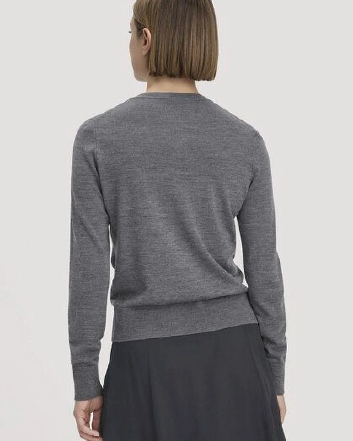 hessnatur Strickjacke Regular aus reiner Bio-Merinowolle – Ansicht 2