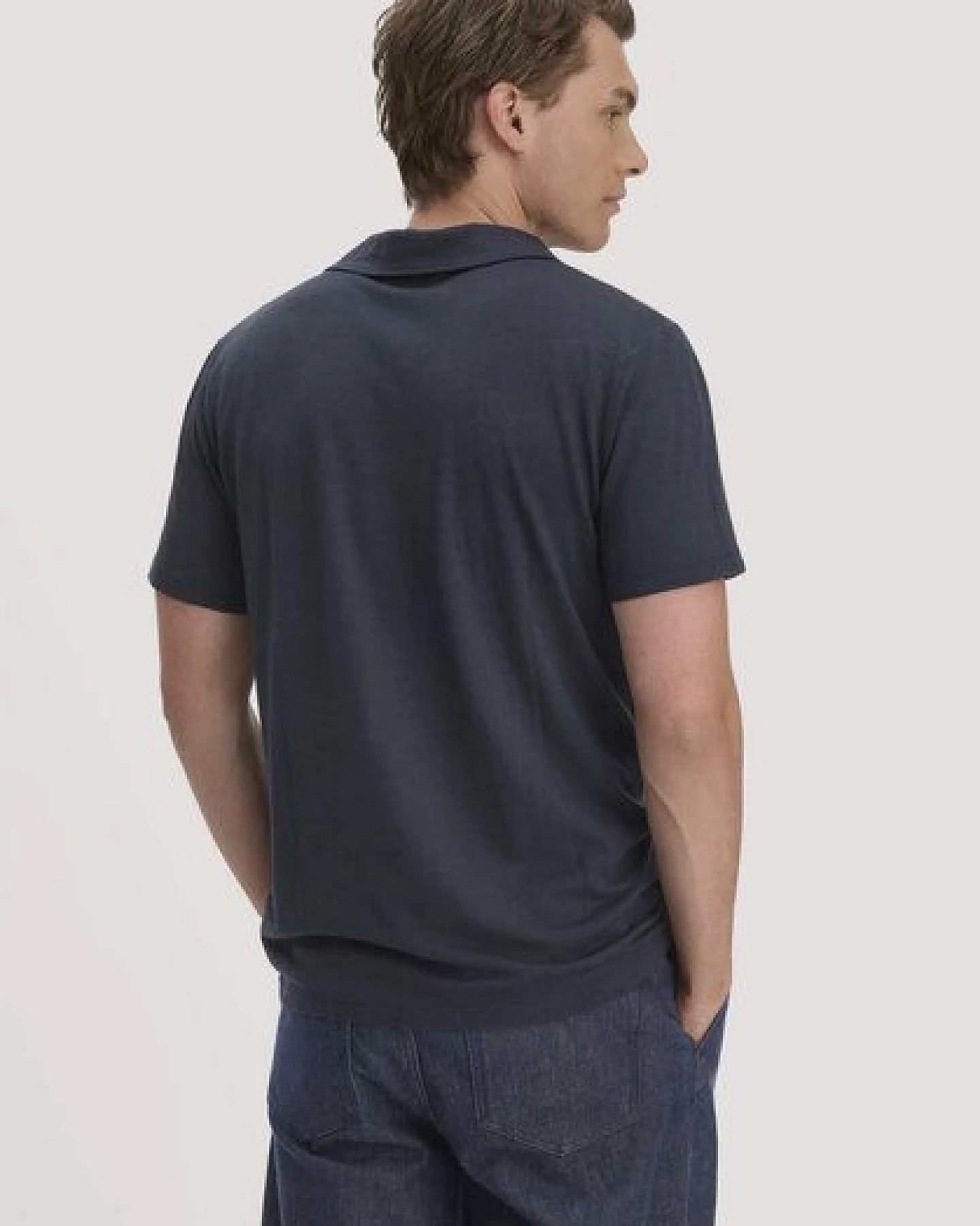 hessnatur Wollshirt Polo Regular aus reiner Bio-Merinowolle – Ansicht 2
