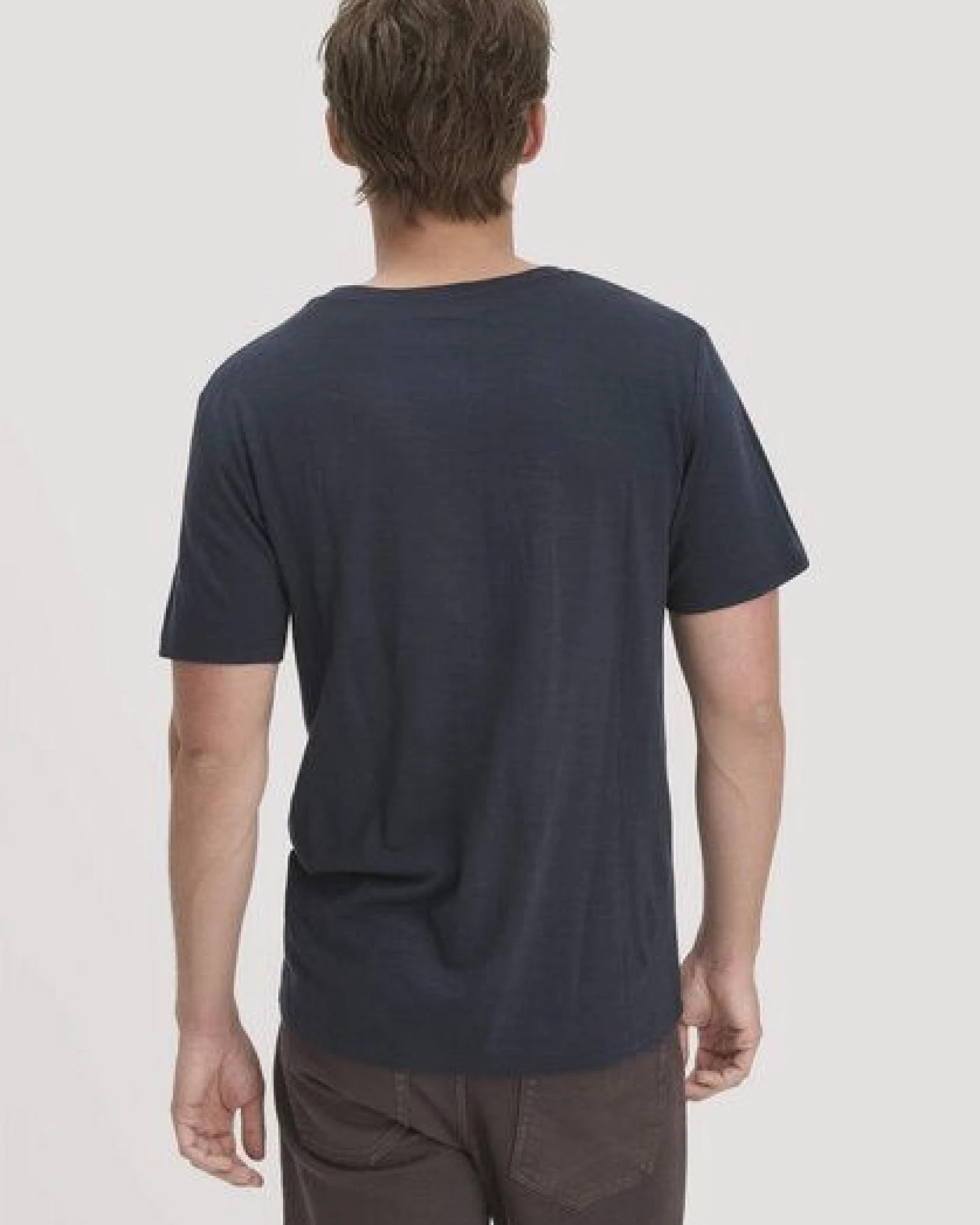 hessnatur Wollshirt Regular aus reiner Bio-Merinowolle – Ansicht 2