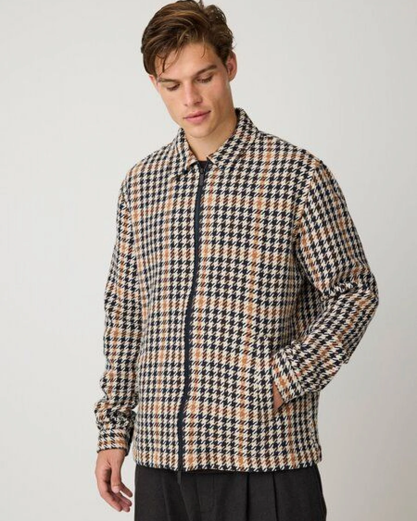 KnowledgeCotton Apparel Overshirt mit Reißverschluss und Hahnentrittmuster aus Bio-Baumwolle – Ansicht 3