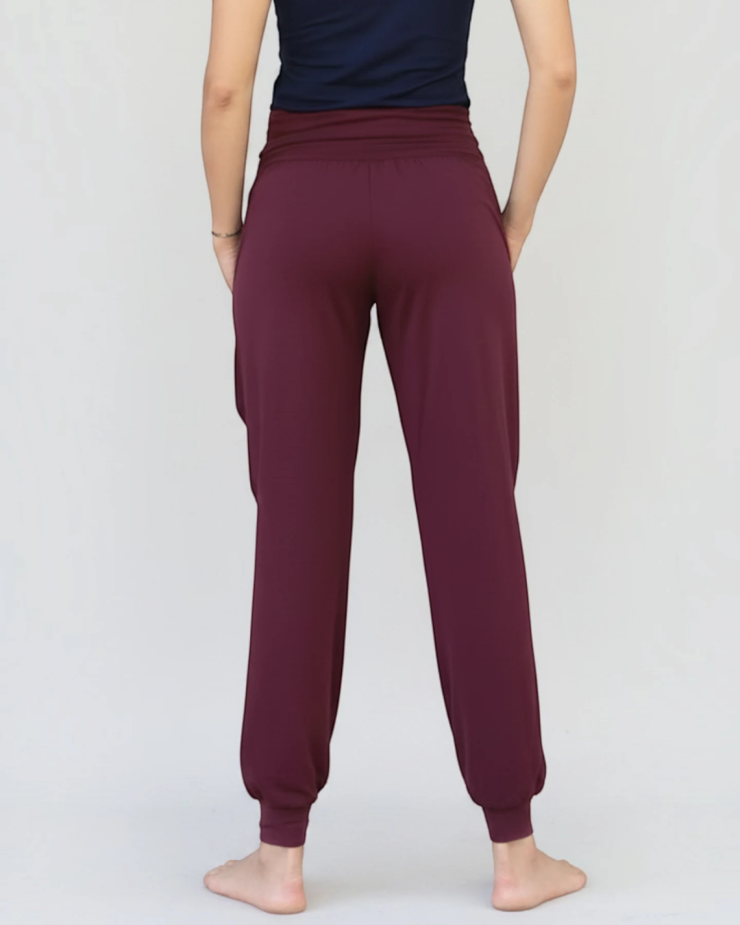 Jaya Organics Yogahose Joelle - Burgundy L – Ansicht 2