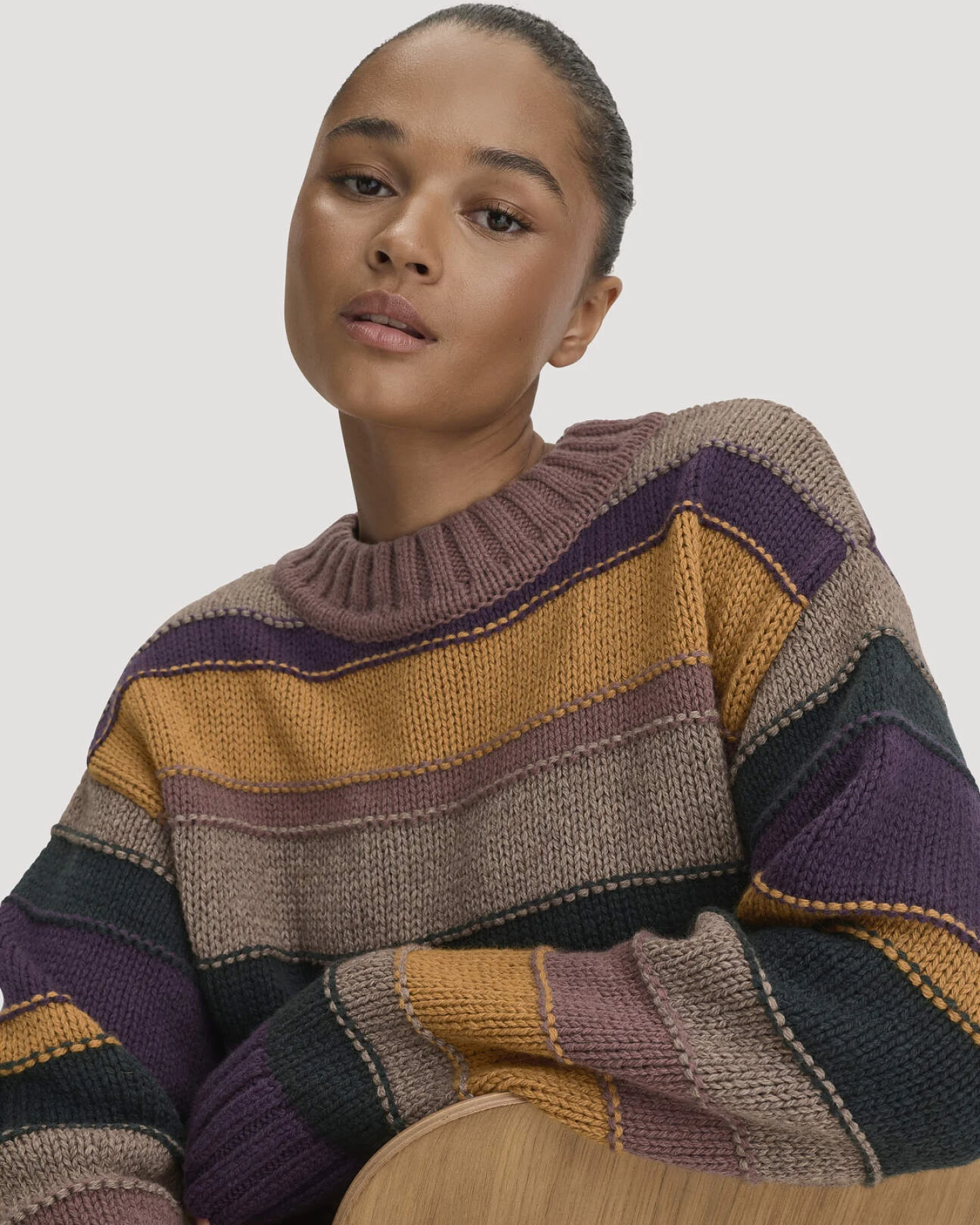 hessnatur Damen Strick-Pullover Oversize aus Schurwolle, recycelter Wolle und Bio-Baumwolle - grün - Größe M – Ansicht 4