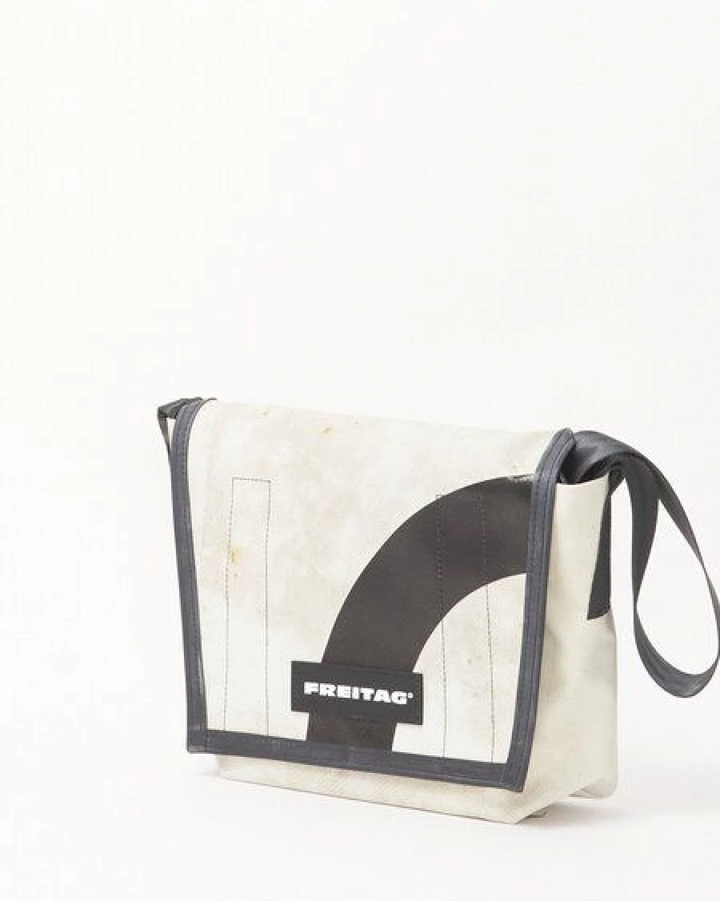 Freitag F11 LASSIE - white black (000004048915) – Ansicht 2