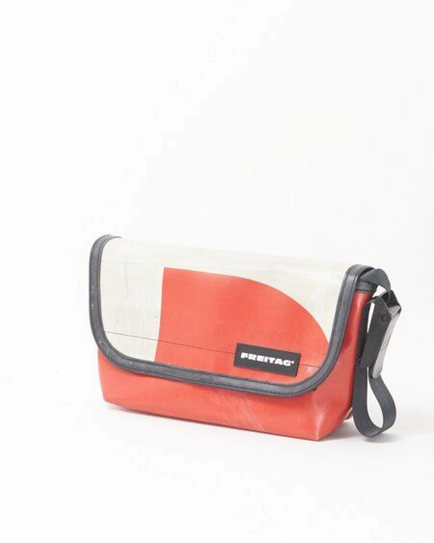 Freitag F41 Hawaii Five-O - red white (000004494099) – Ansicht 2