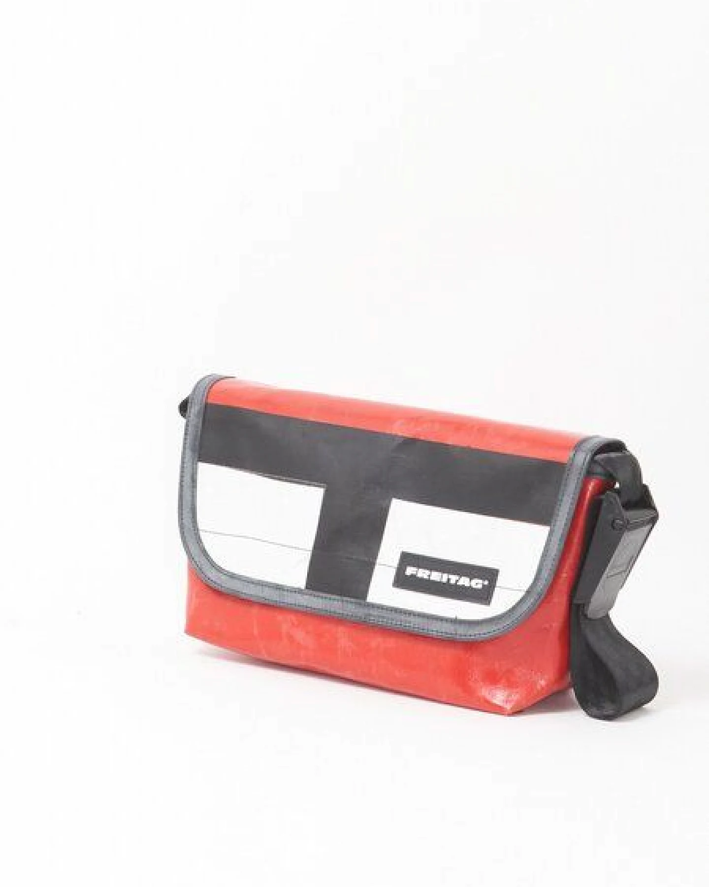 Freitag F41 Hawaii Five-O - red white black (000004289579) – Ansicht 2