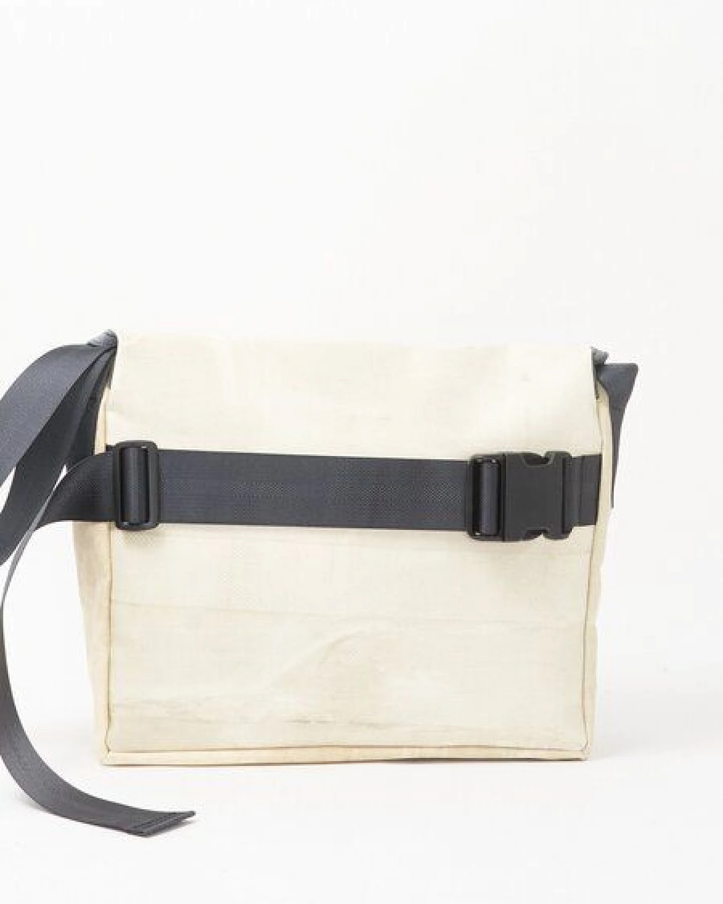 Freitag F14 DEXTER - used white (000004304498) – Ansicht 3