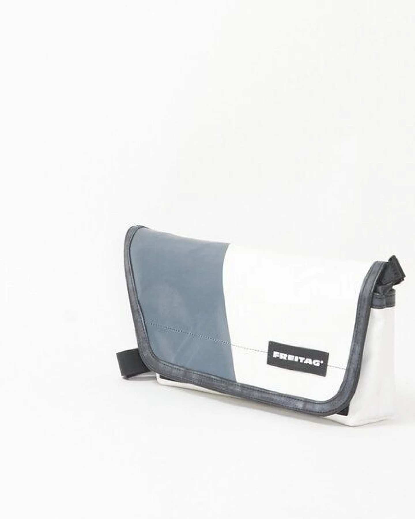 Freitag F141 BERYL - white grey (000004312378) – Ansicht 2