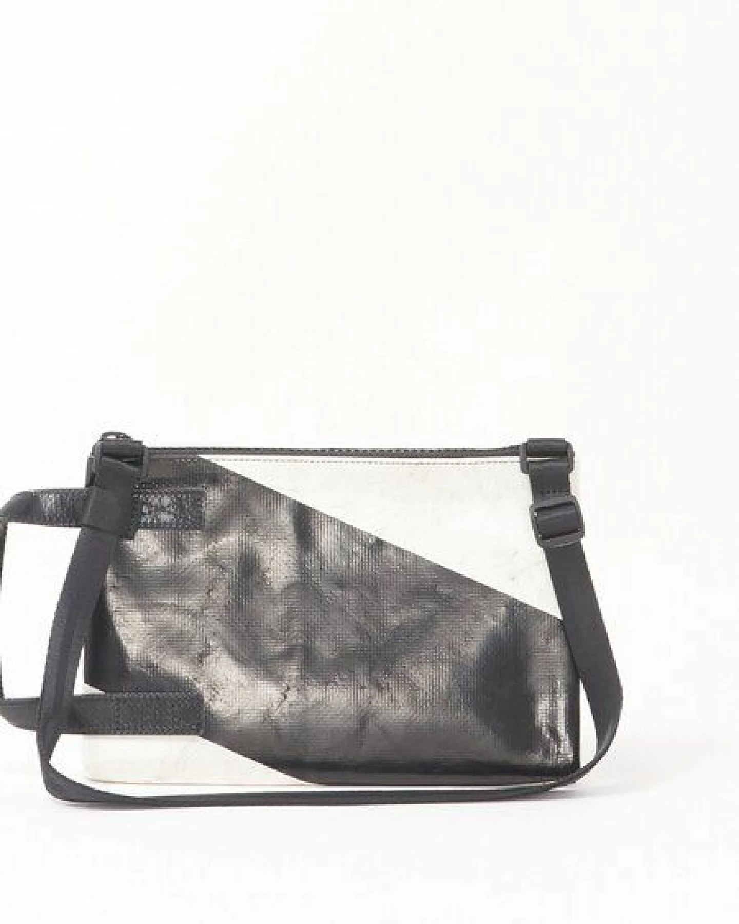 Freitag F272 EDDIE - white black (000004499439) – Ansicht 2