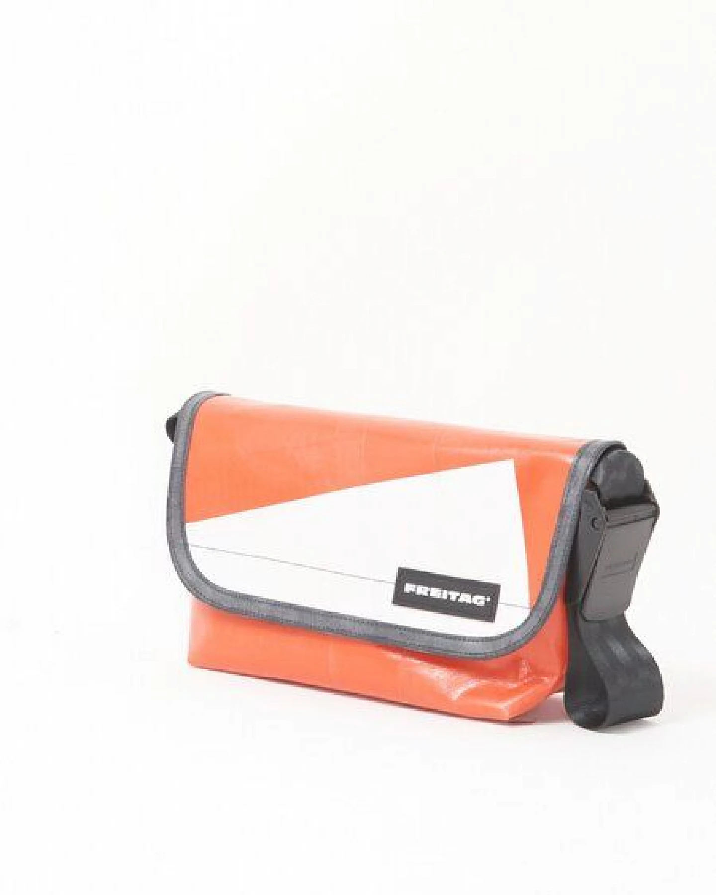 Freitag F41 Hawaii Five-O - red white (000004289639) – Ansicht 2