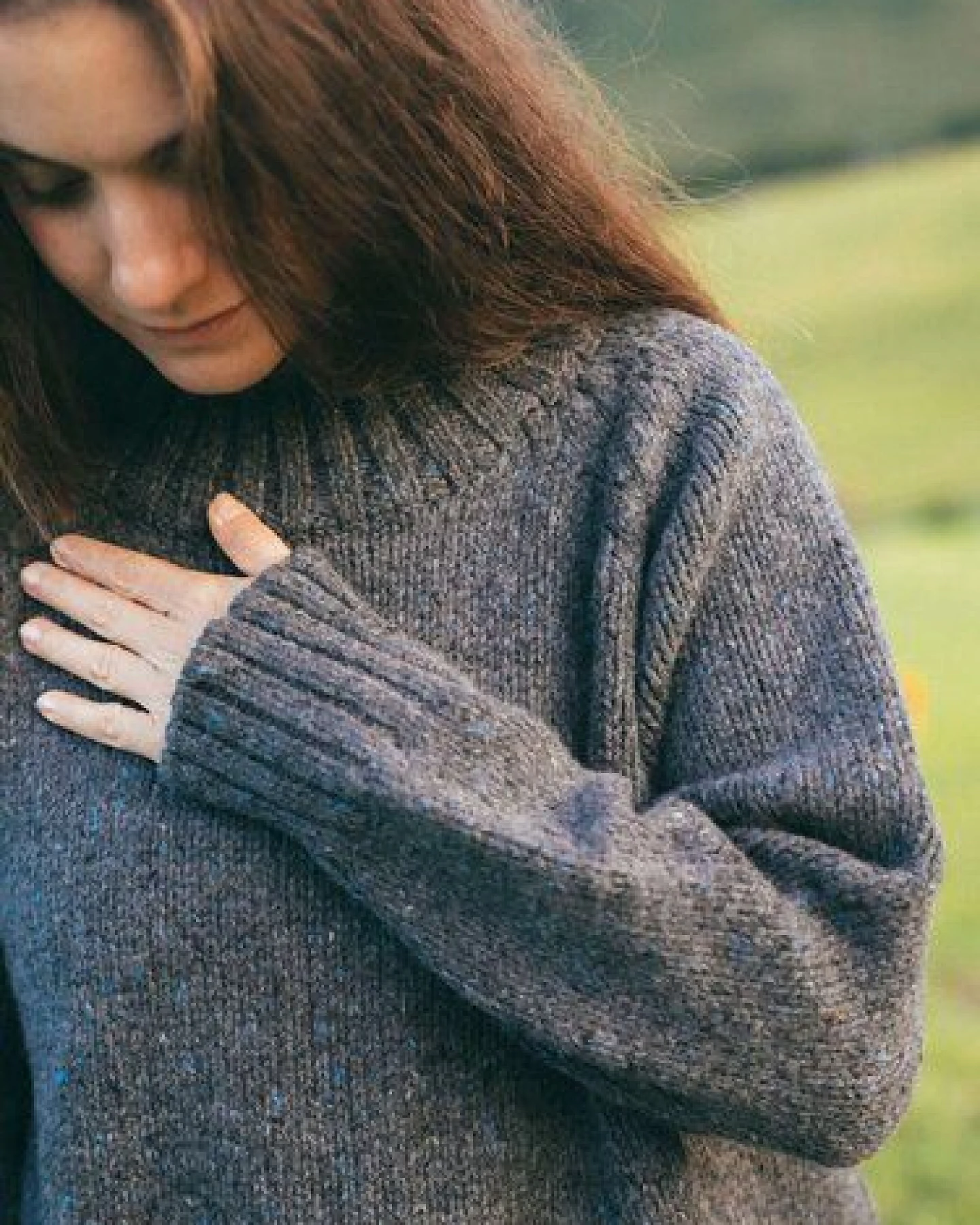 Kopyto TAJRA - Damen Oversize Melange-Rollkragenpullover aus 100% RWS Merinowolle – Ansicht 3