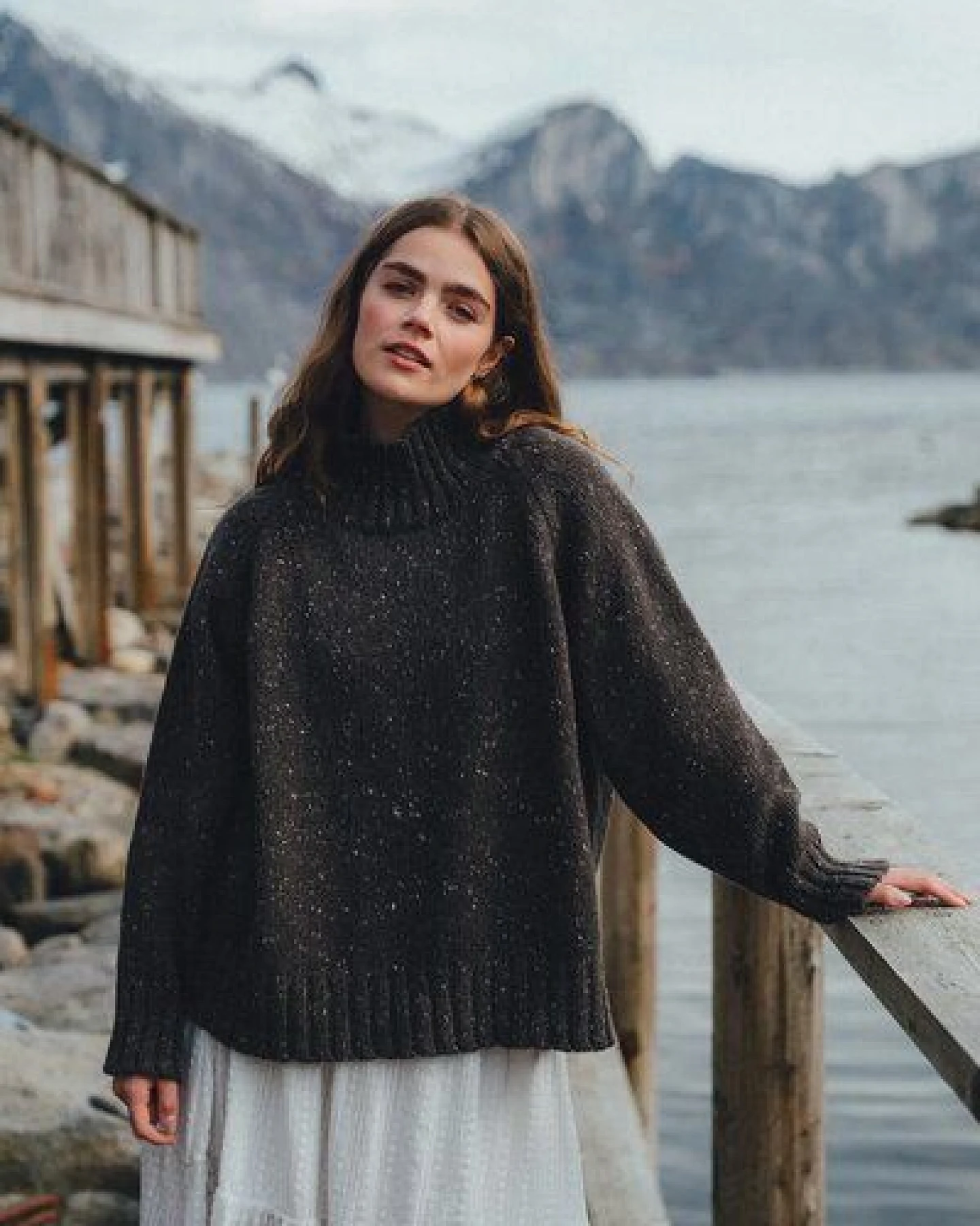 Kopyto TAJRA - Damen Oversize Melange-Rollkragenpullover aus 100% RWS Merinowolle – Ansicht 4