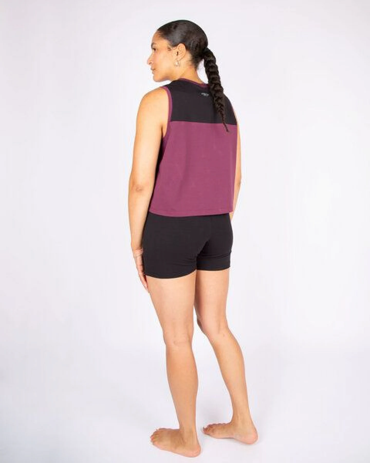 ÆVRIL Damen Yogashirt // Aubergine, Black // Bio-Baumwolle – Ansicht 4
