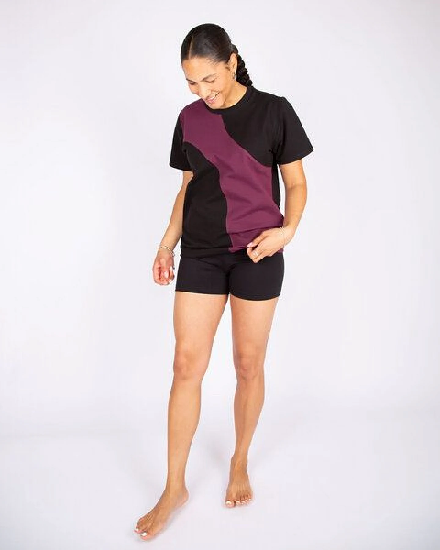 ÆVRIL Unisex Yogashirt // Aubergine, Black // Bio-Baumwolle – Ansicht 3