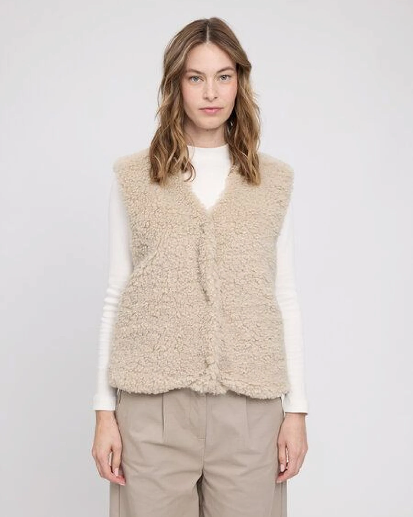 Mazine Faux-Fur Weste - aus recyceltem Polyester – Ansicht 3