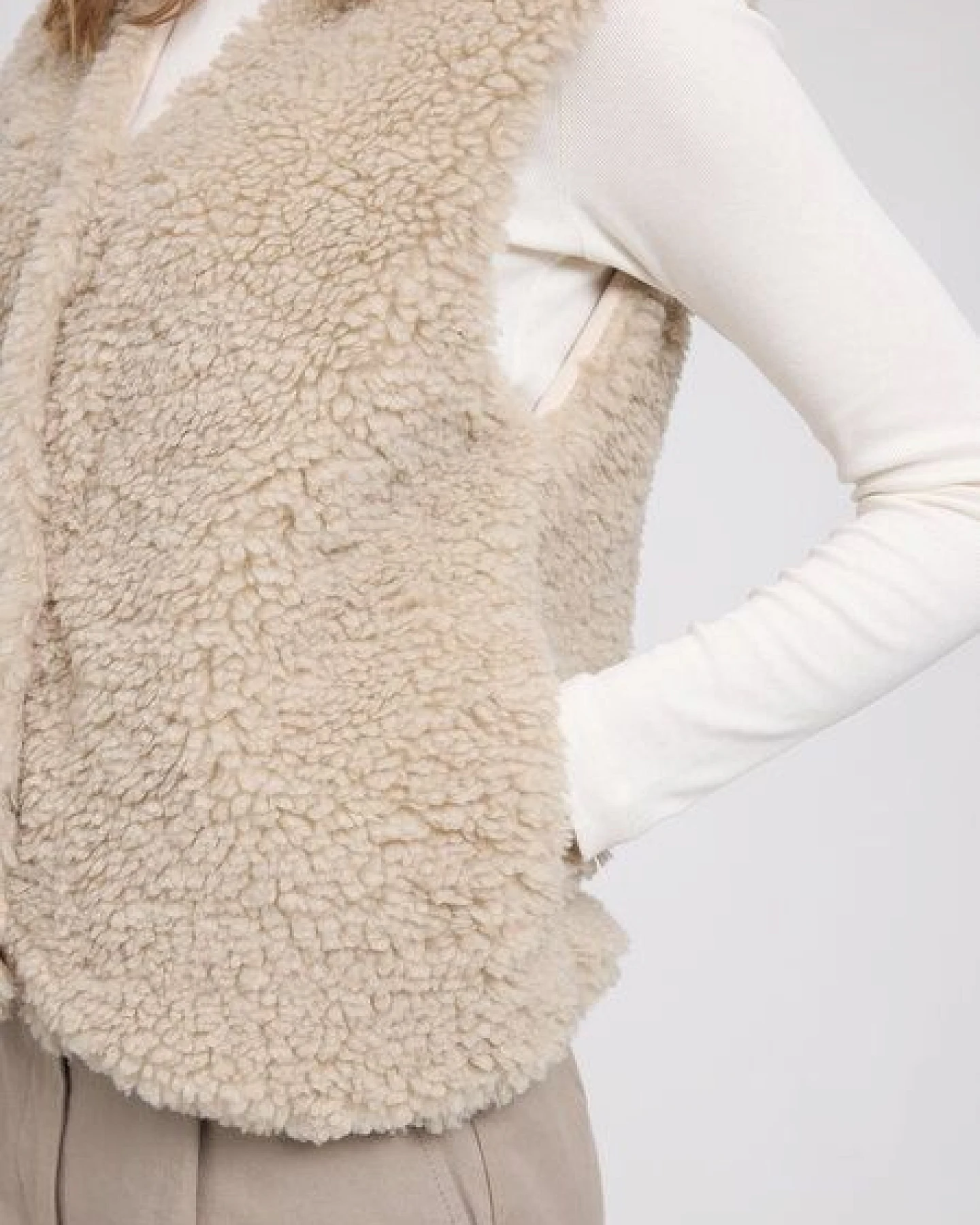 Mazine Weste Faux Fur – Ansicht 4