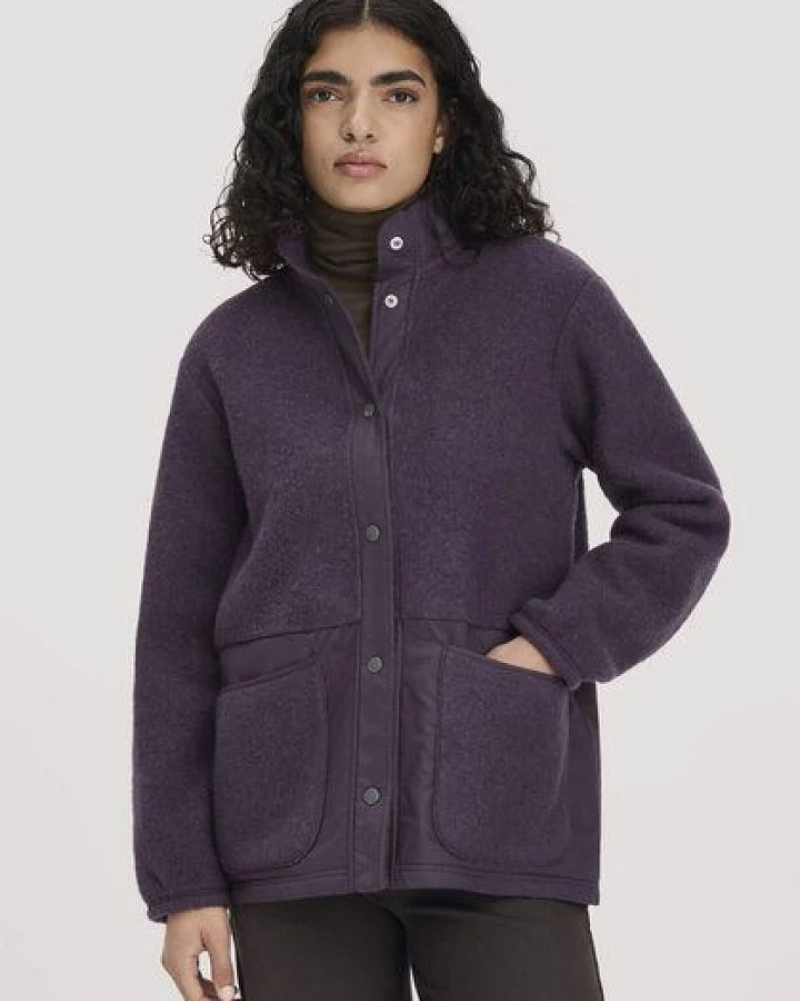 Produktseite: hessnatur Wolfleece Jacke Patch Relaxed aus reiner Bio-Merinowolle