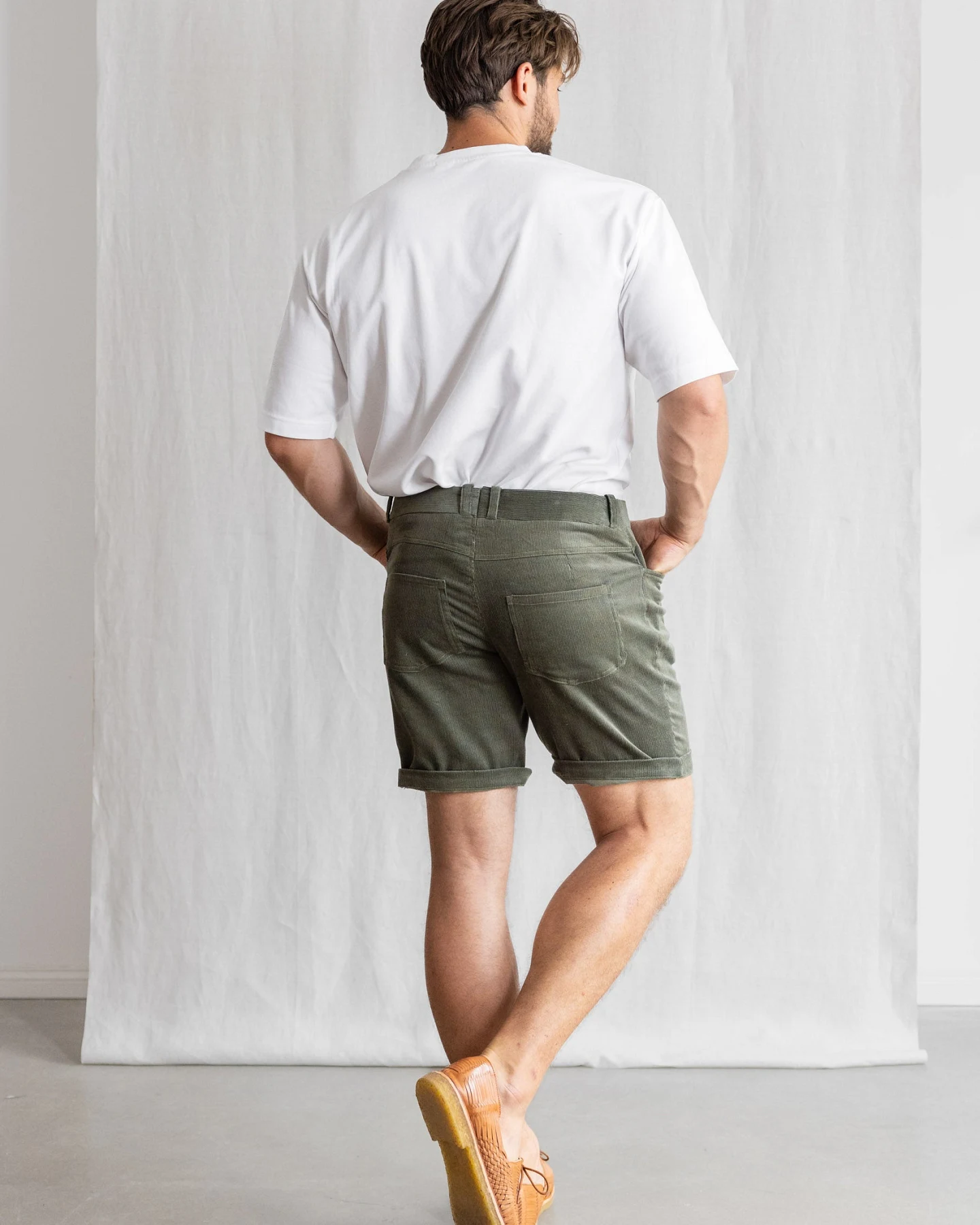 Jyoti Fair Works Herren vegan Shorts Gauri Pistaziengrün – Ansicht 2