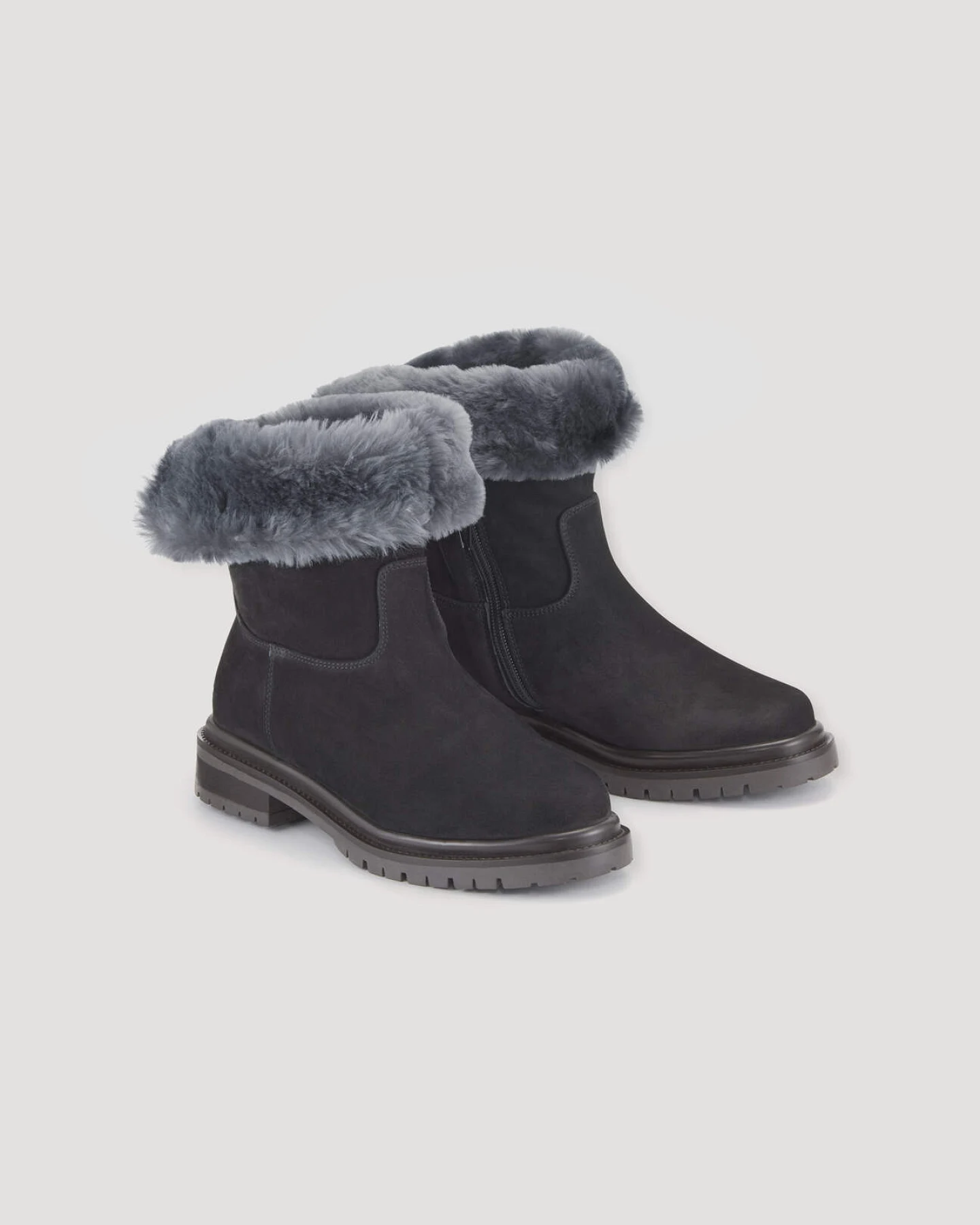 hessnatur Damen Winter-Stiefelette aus Rindsleder mit Schaffell-Futter - schwarz - Größe 40 – Ansicht 3