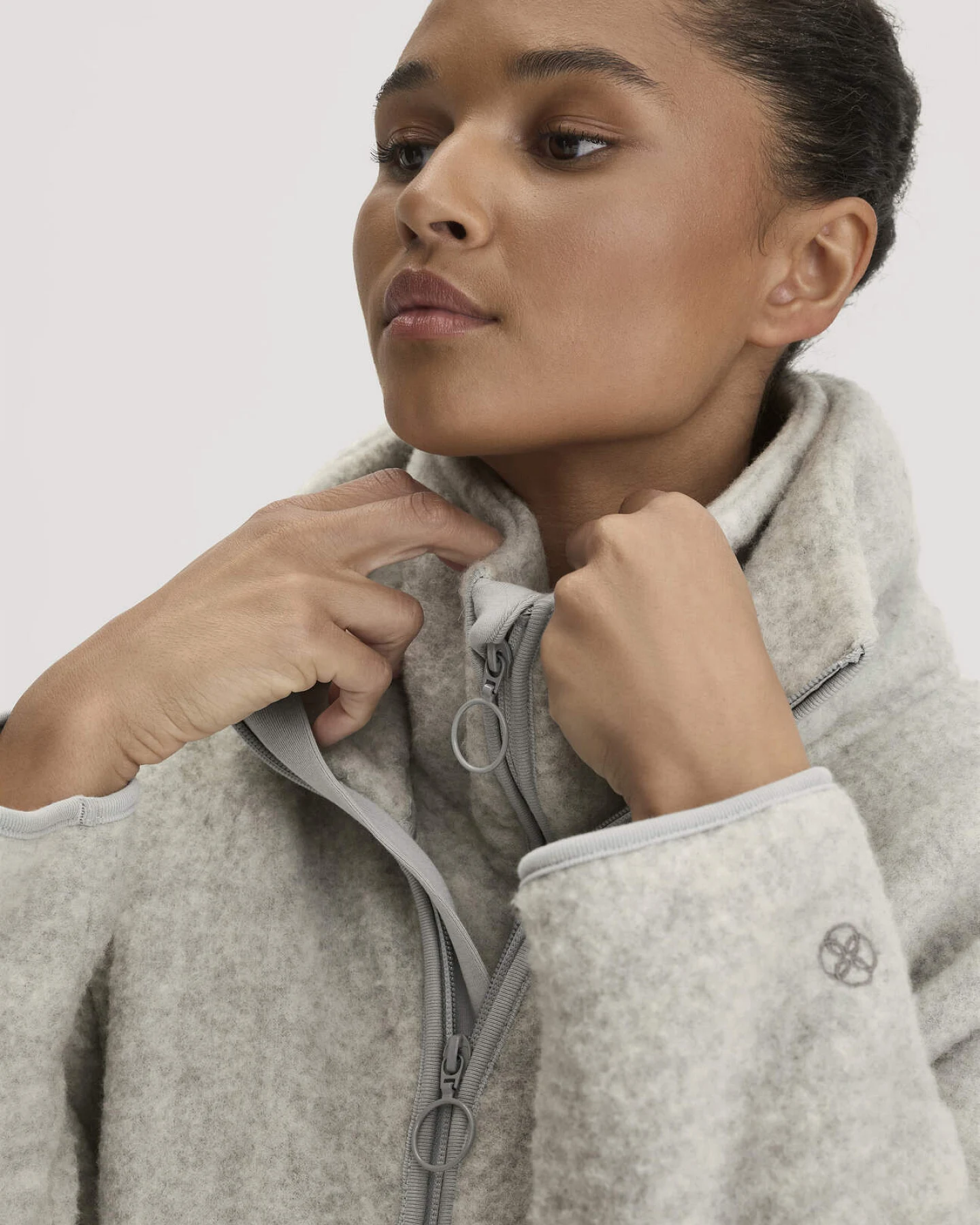 hessnatur Damen Wollfleece Jacke Oversize aus Bio-Merinowolle - grau - Größe L – Ansicht 4