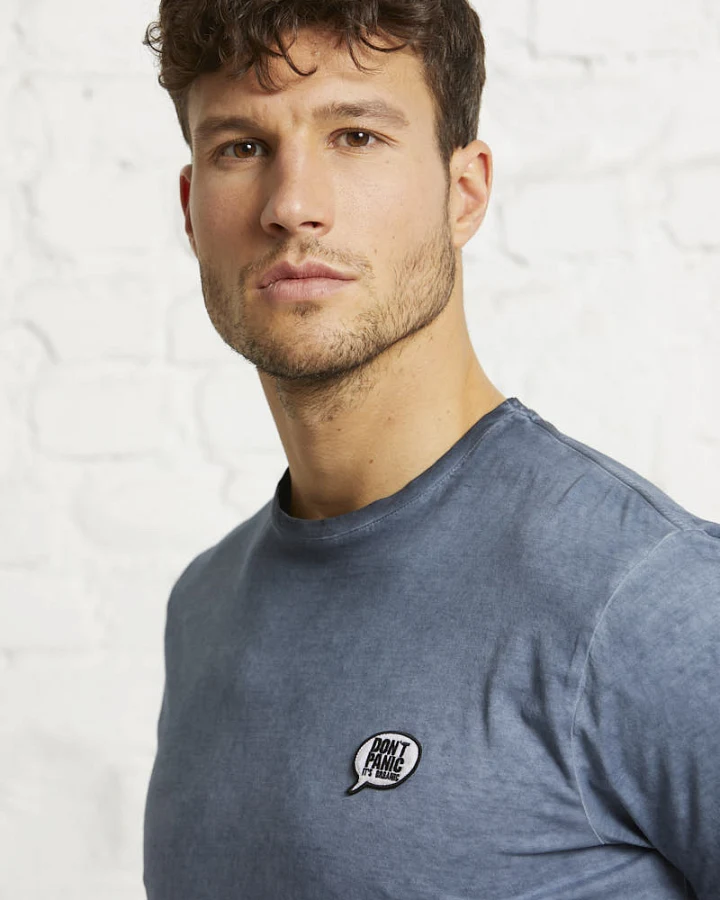 Core tee mal tinto male Badge