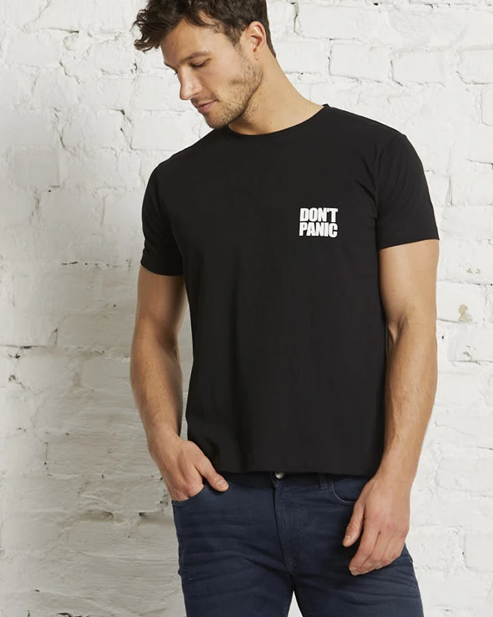 Tee don't panic small male